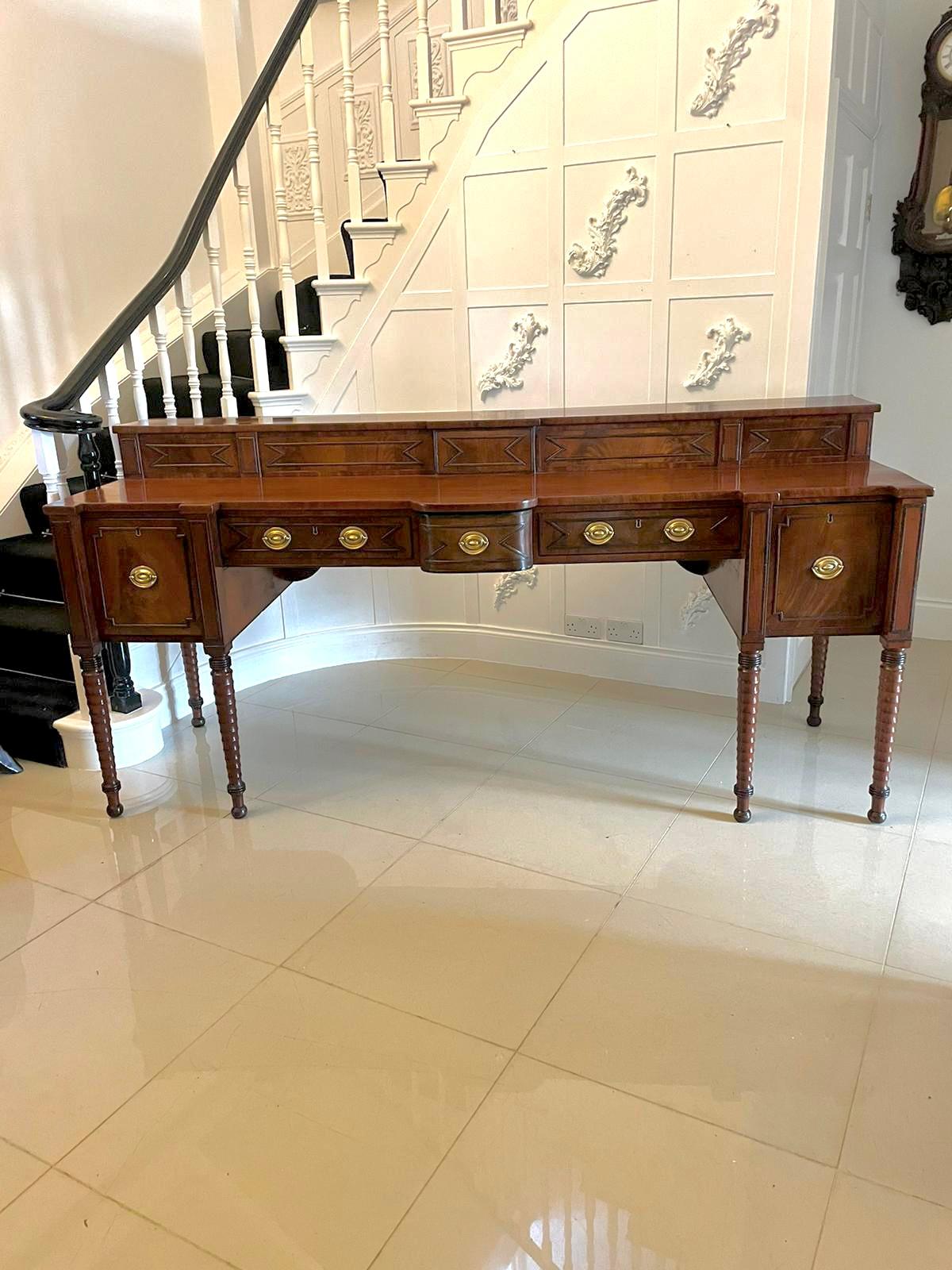 Hervorragende Qualität große antike George III Figured Mahagoni Sideboard im Angebot 8