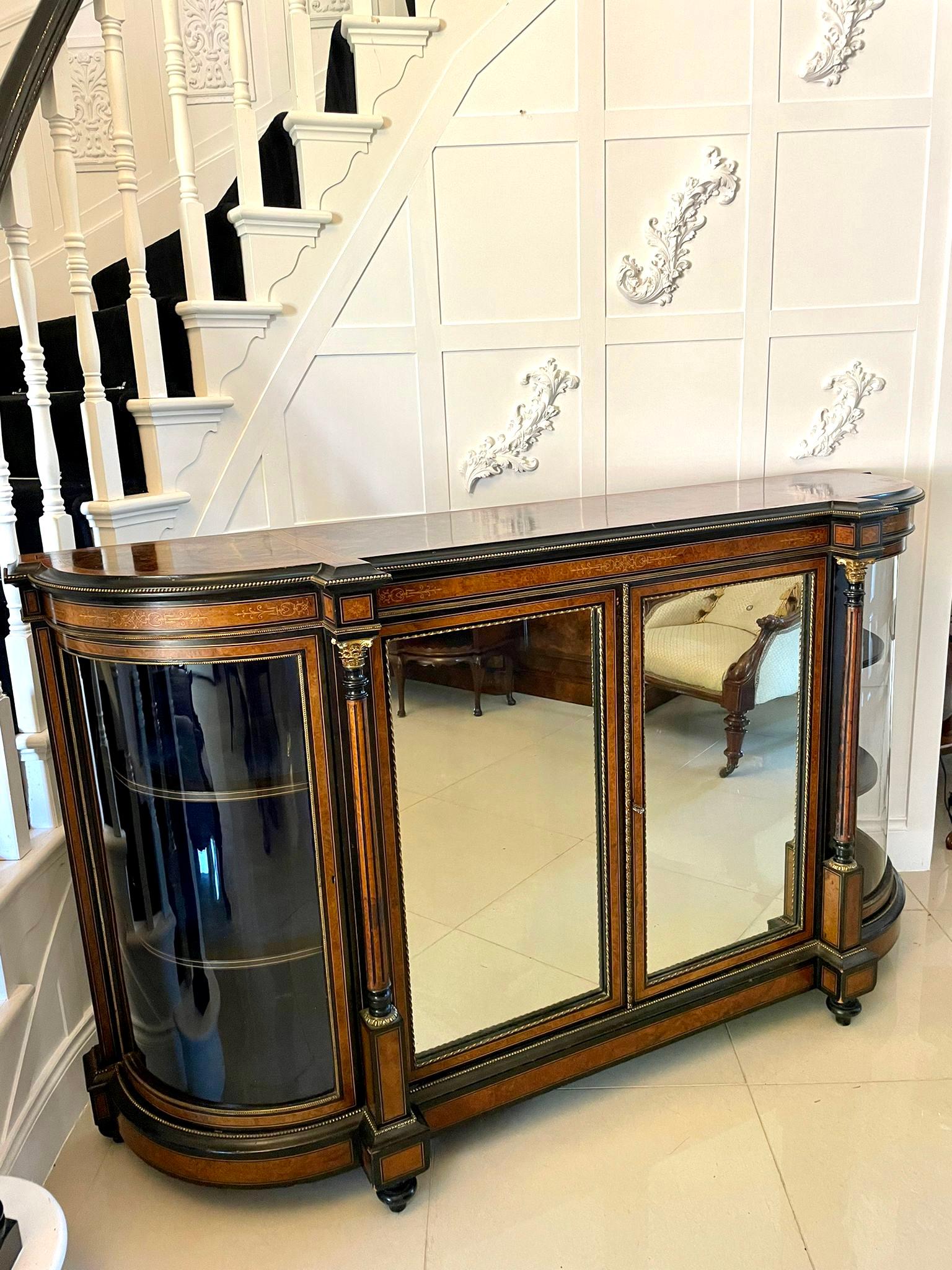 Credenza antigua victoriana de gran calidad con incrustaciones de madera de nogal y amboyna en venta 6