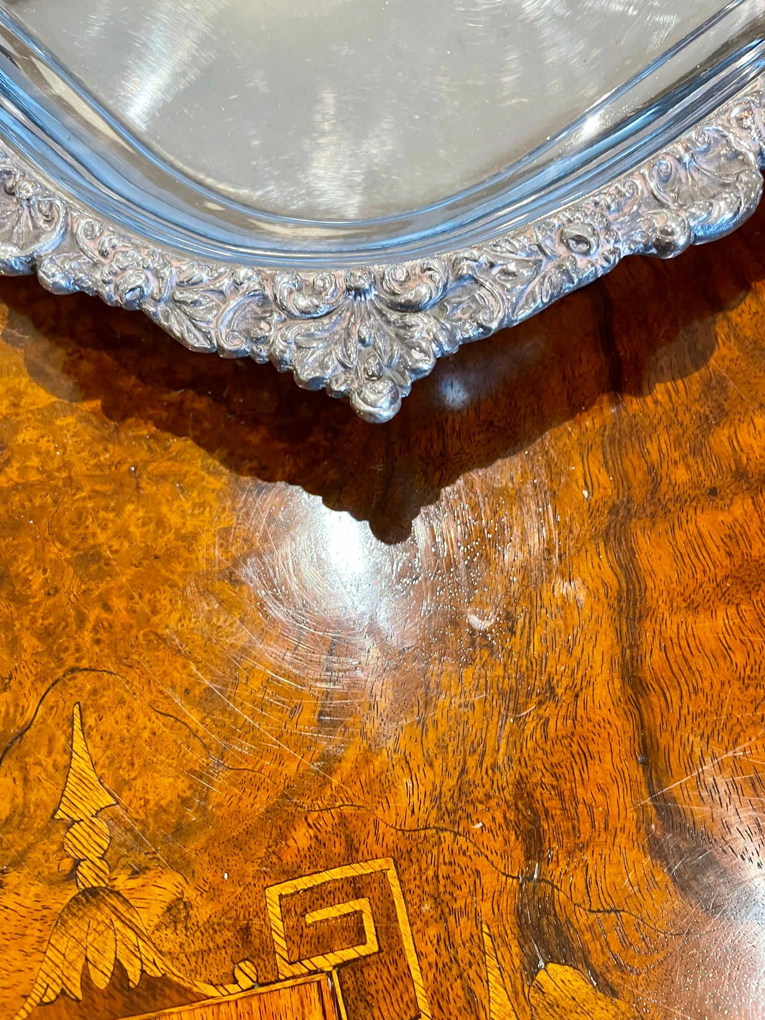 Superb Quality Large Antique Victorian Silver Plated Tea Tray For Sale 3