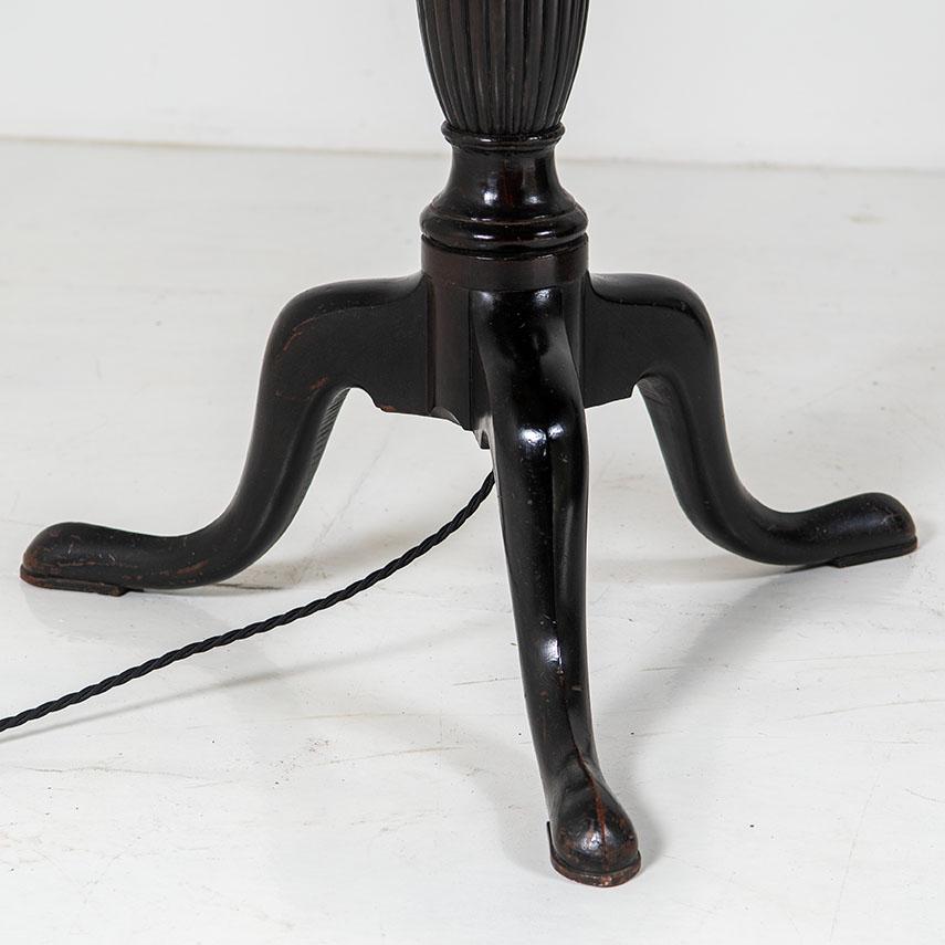 Superb Quality Late Victorian Tall Oversized Ebonised Hardwood Floor Lamp In Good Condition For Sale In Llanbrynmair, GB