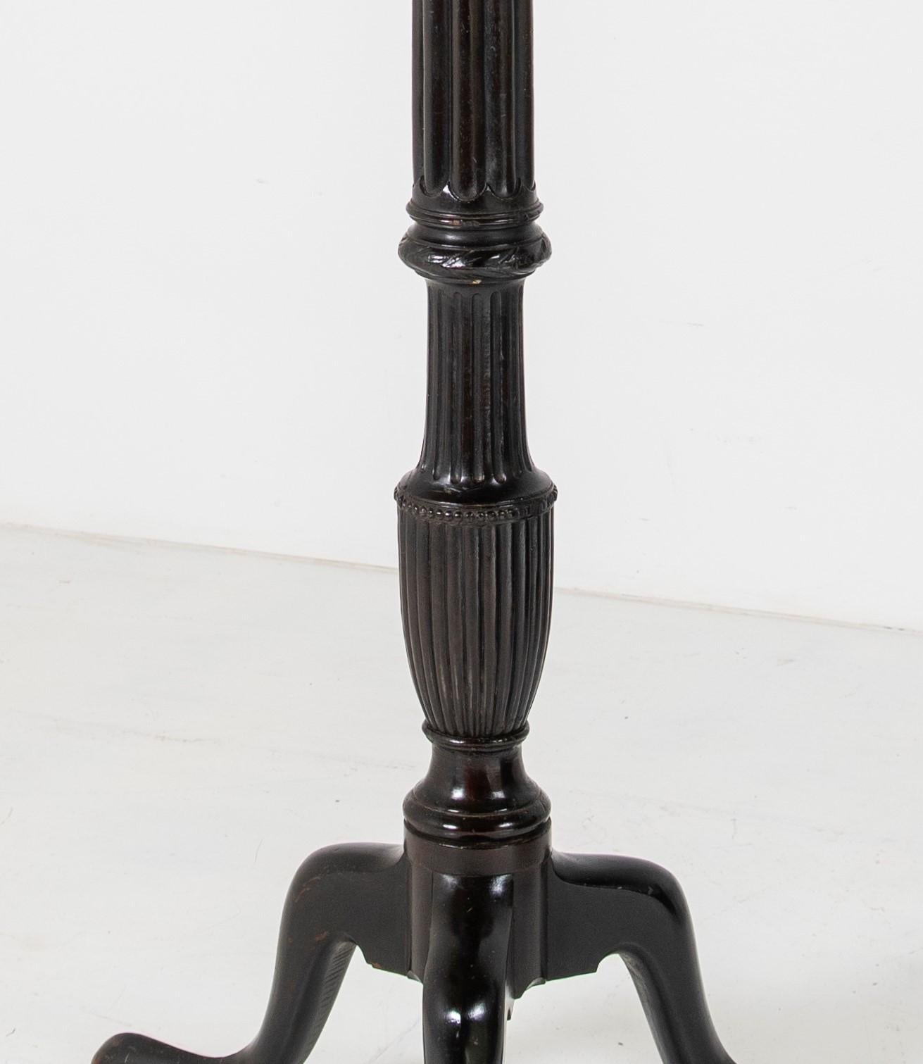 XIXe siècle Superbe lampadaire surdimensionné en bois dur ébénisé de la fin de l'époque victorienne en vente