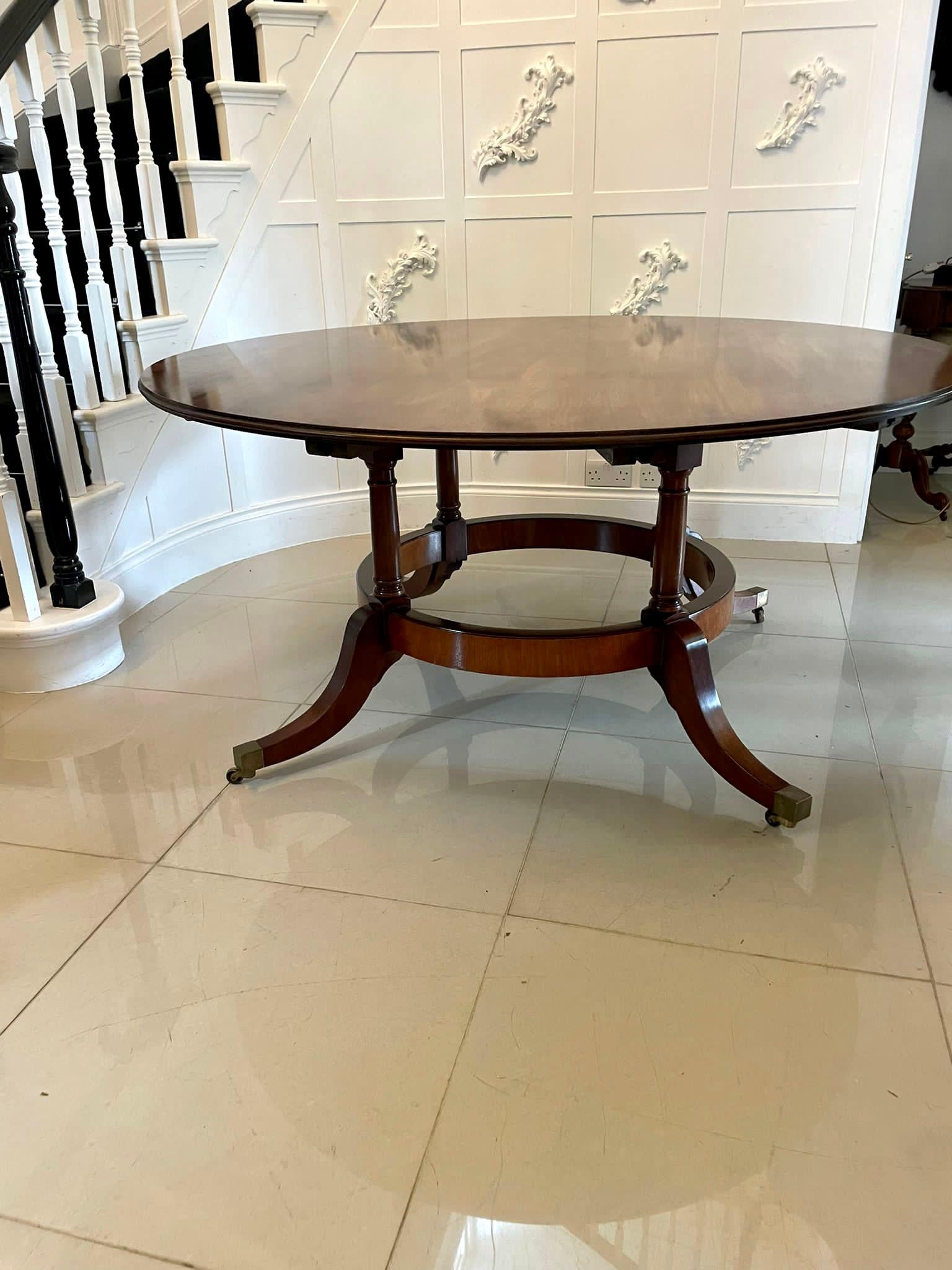 Superb Quality Mahogany Antique Circular Extending 10 Seater Dining Table 10