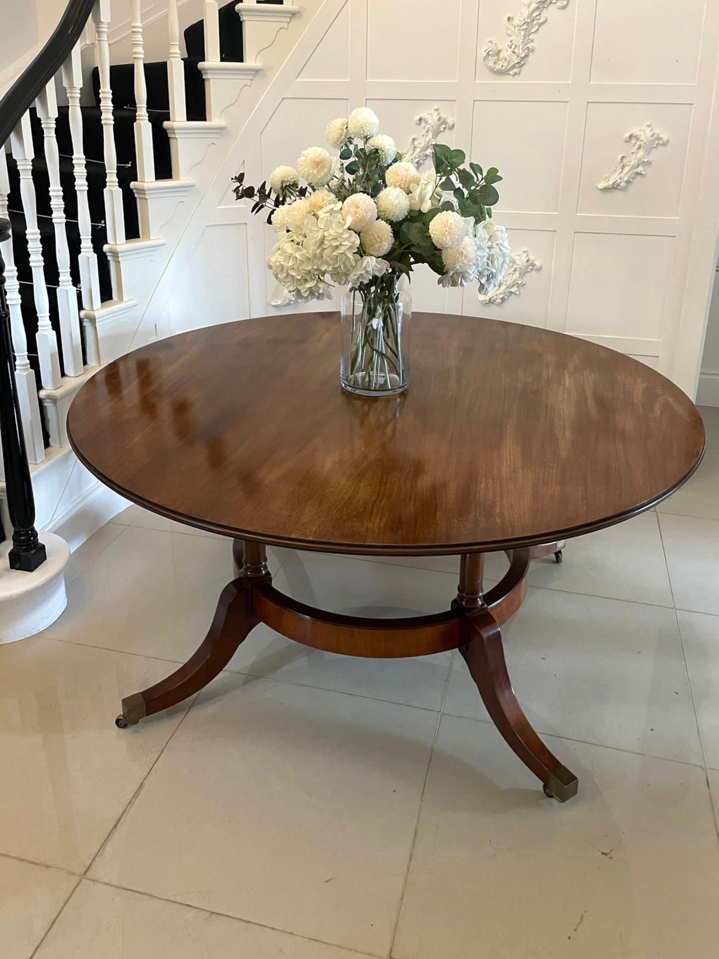Superb Quality Mahogany Antique Circular Extending 10 Seater Dining Table 11
