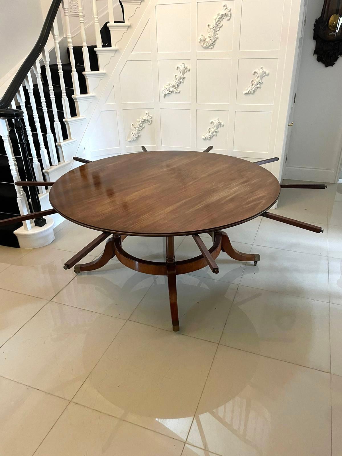 Superb Quality Mahogany Antique Circular Extending 10 Seater Dining Table 12