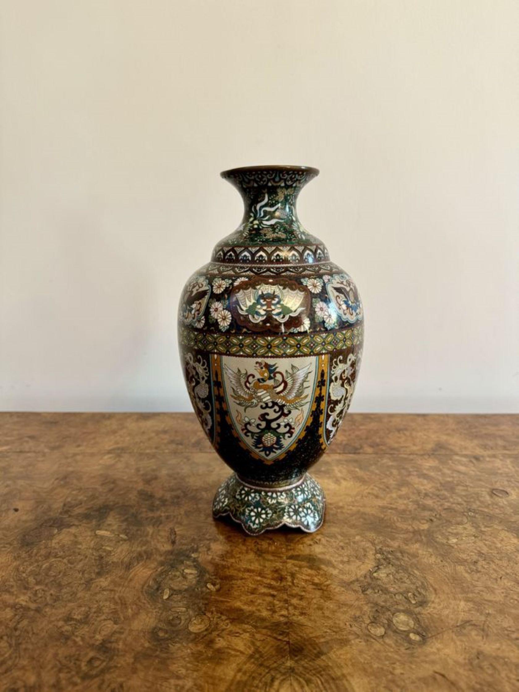 Superb quality pair of antique 19th century cloisonné enamel vases In Good Condition For Sale In Ipswich, GB