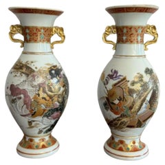 Superb quality pair of antique 19th century porcelain Chinese famille vercv vase