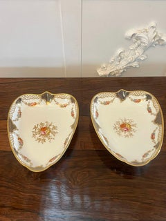 Superb Quality Pair of Antique Edwardian Hand Painted Wedgwood Shaped Dishes