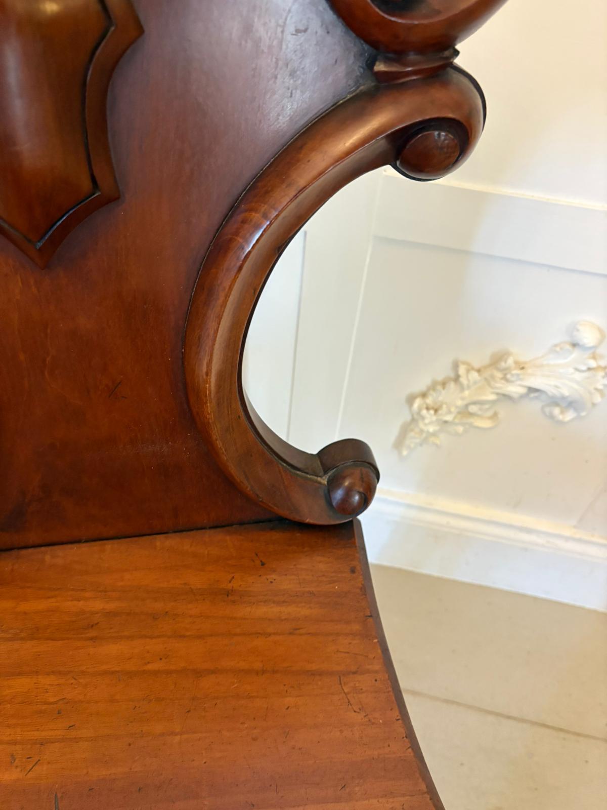 Superb Quality Pair of Antique Victorian Mahogany Hall / Side Chairs en venta 8