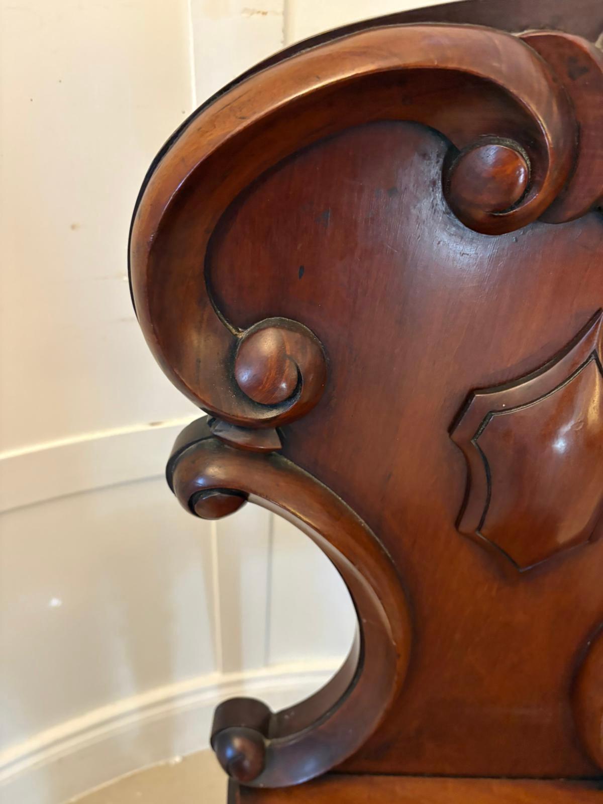 Superb Quality Pair of Antique Victorian Mahogany Hall / Side Chairs siglo XIX en venta