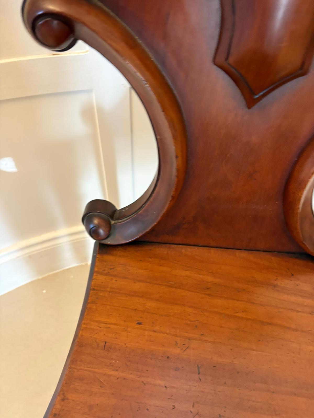 Superb Quality Pair of Antique Victorian Mahogany Hall / Side Chairs Caoba en venta