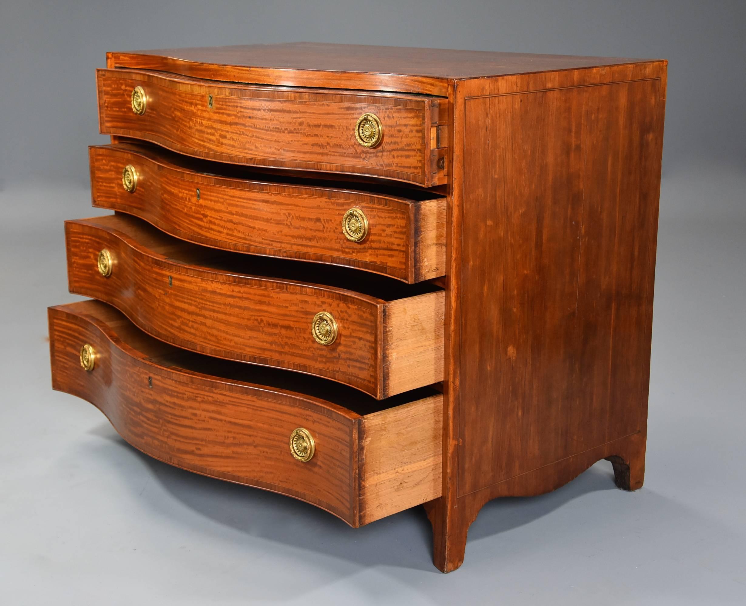 18th Century Superb Quality Serpentine Shaped Satinwood Gentleman's Dressing Chest For Sale