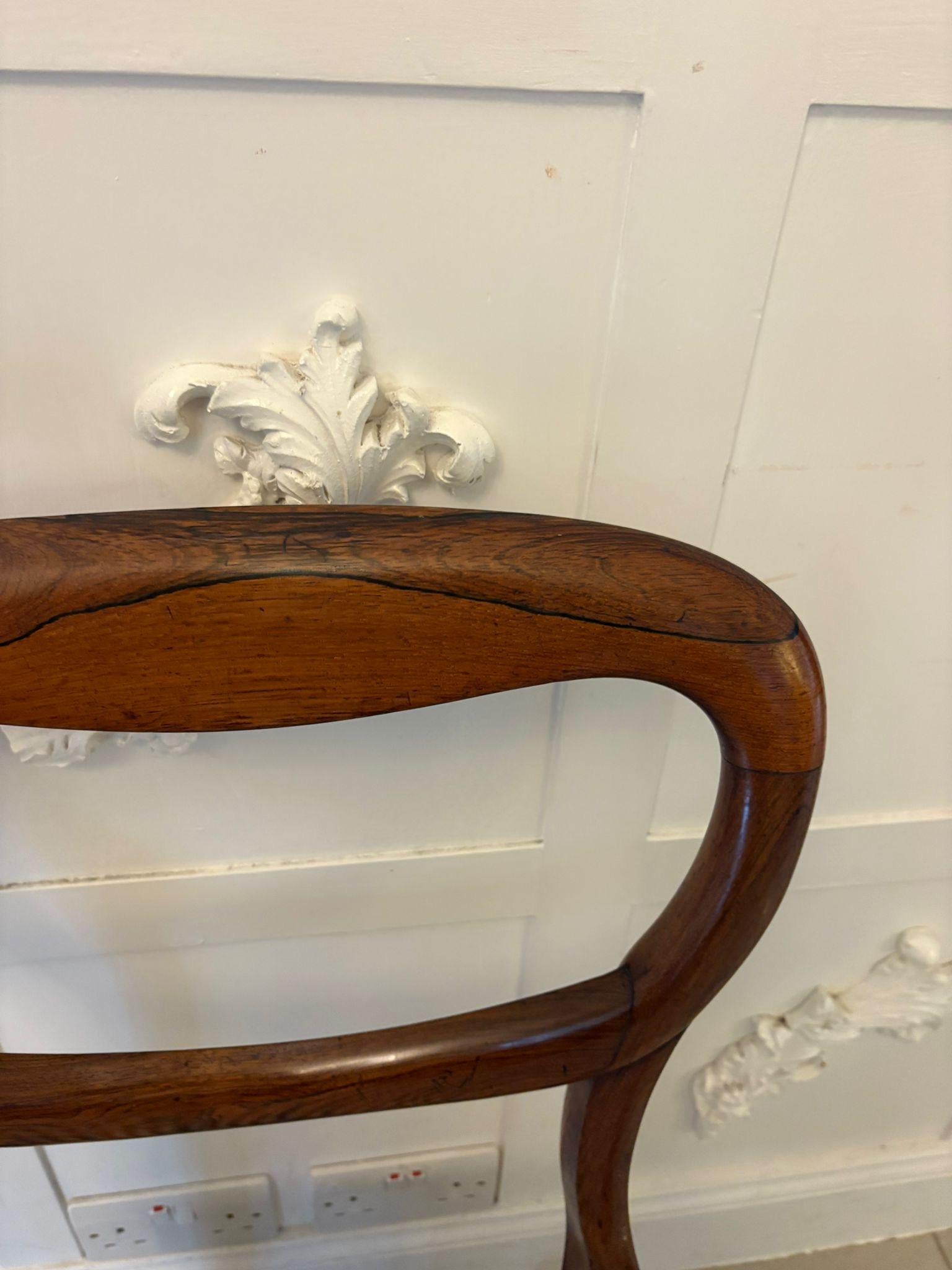 Autre Superbe ensemble de 6 chaises de salle à manger en palissandre de l'époque victorienne en vente
