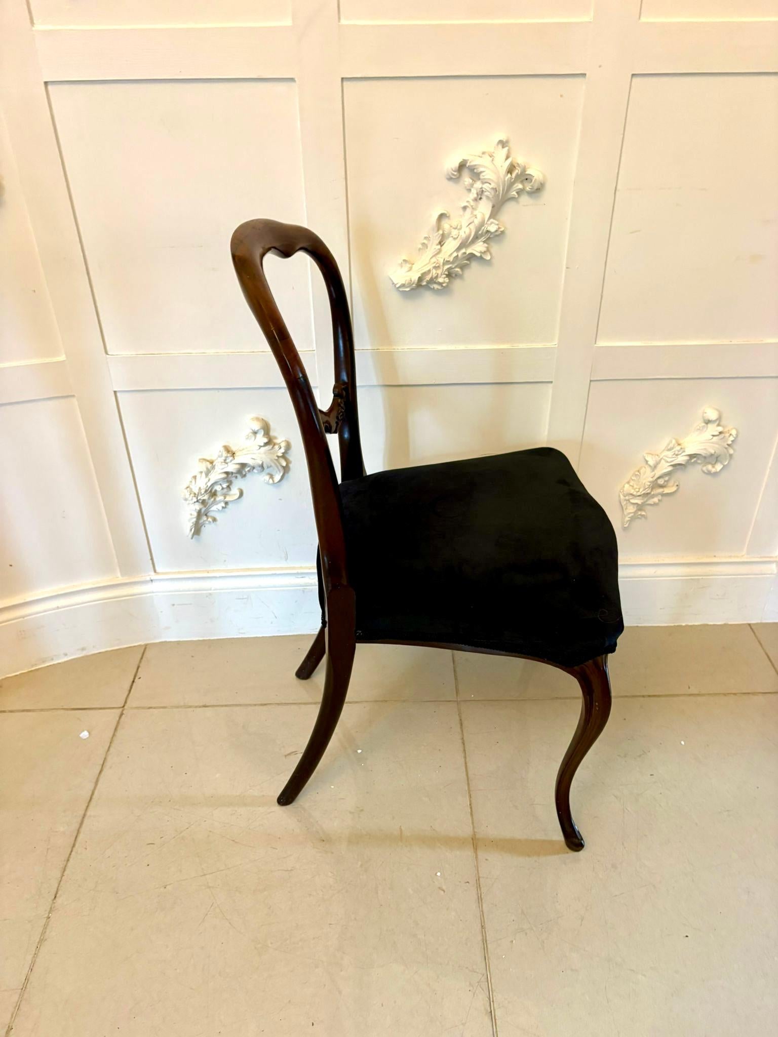 Set di dieci sedie da pranzo antiche in palissandro vittoriano di qualità eccellente in vendita 6