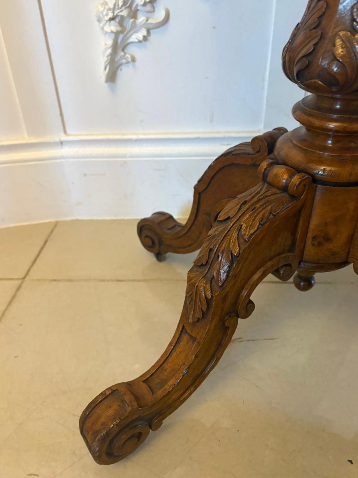 Superbe table à plantes/lampes en ronce de noyer de l'époque victorienne, de qualité exceptionnelle 5