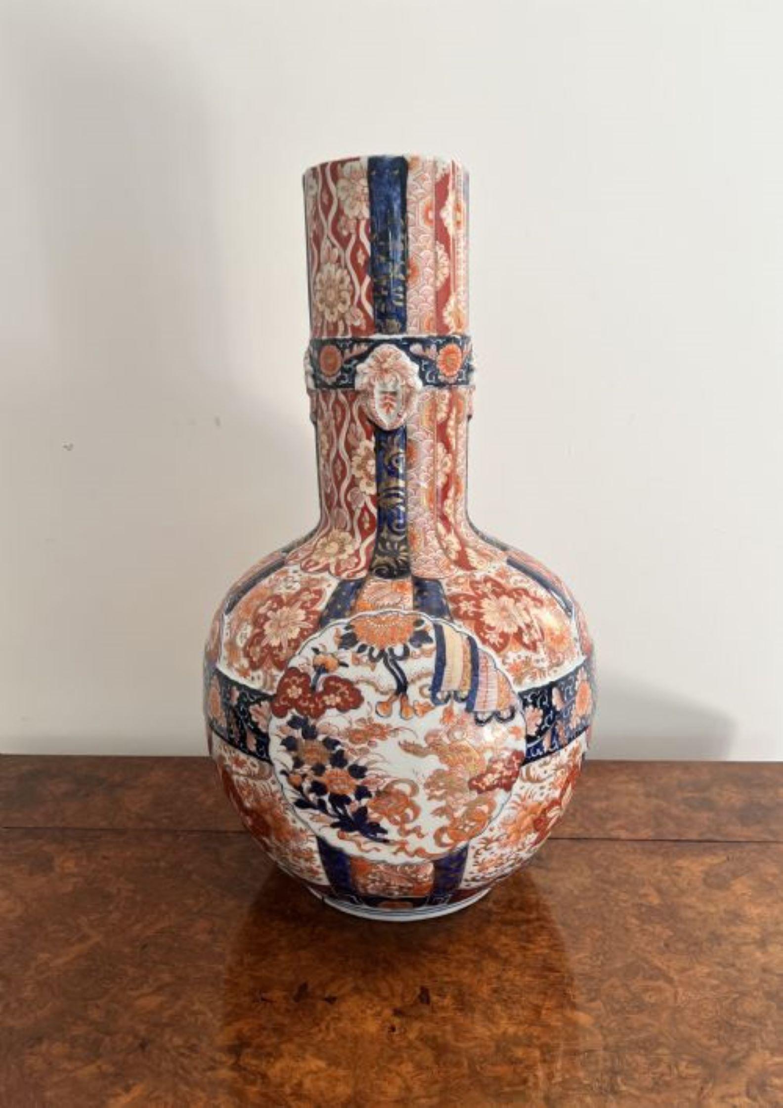 Superbe et inhabituel grand vase Imari japonais ancien du 19ème siècle  en vente 1