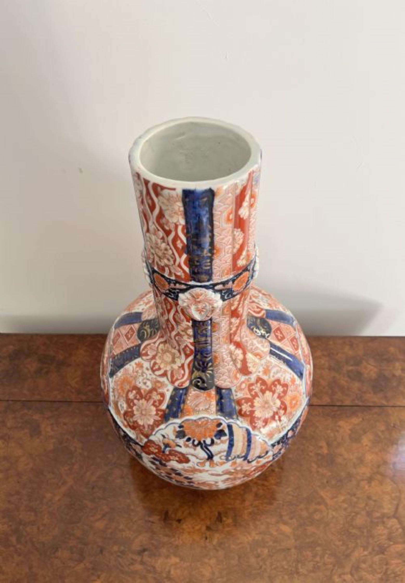 Superbe et inhabituel grand vase Imari japonais ancien du 19ème siècle  en vente 2