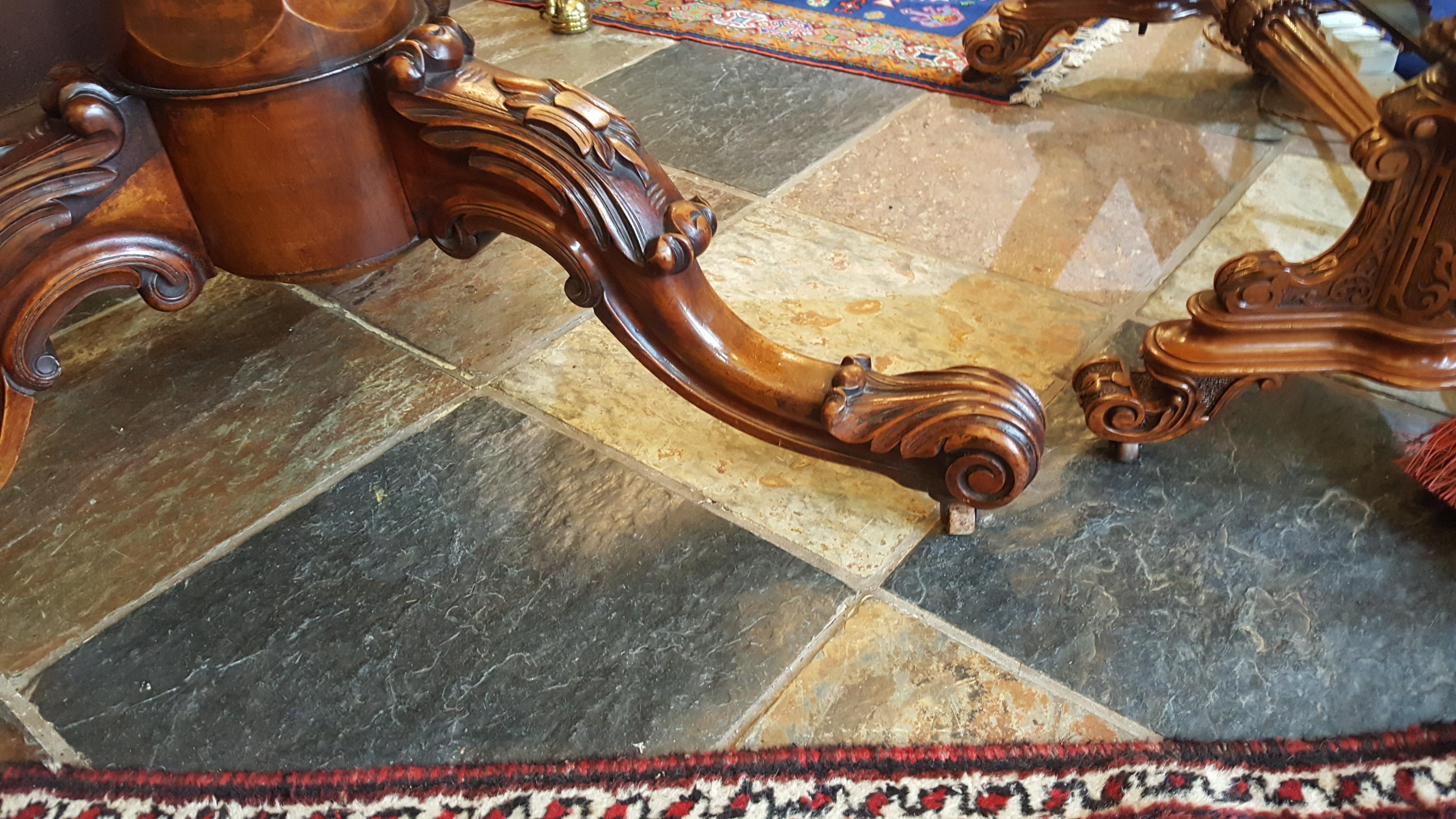 Superb Quality Victorian Burr Walnut Center Breakfast Table For Sale 1