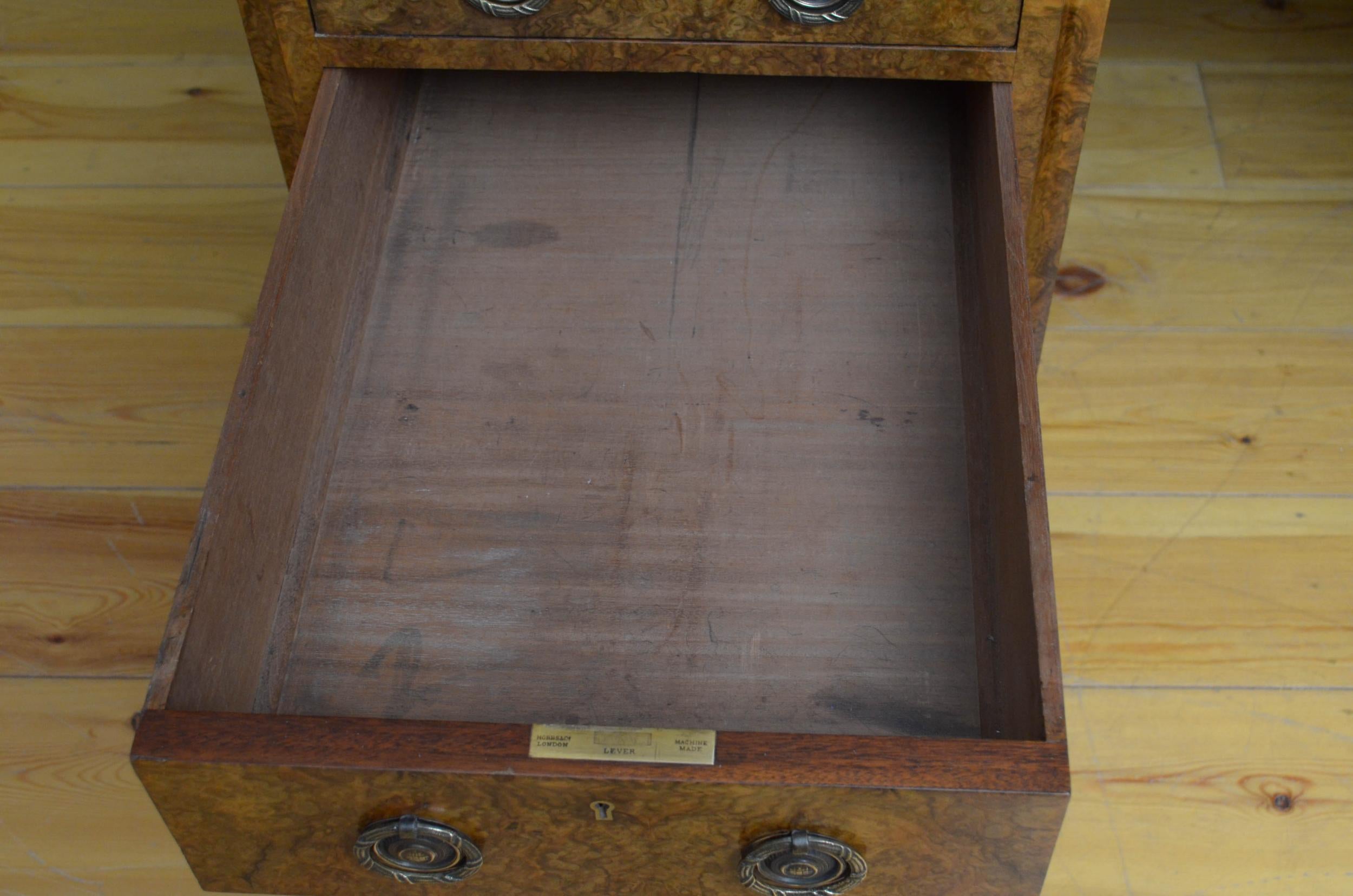 Superb Quality Victorian Burr Walnut Pedestal Desk 1