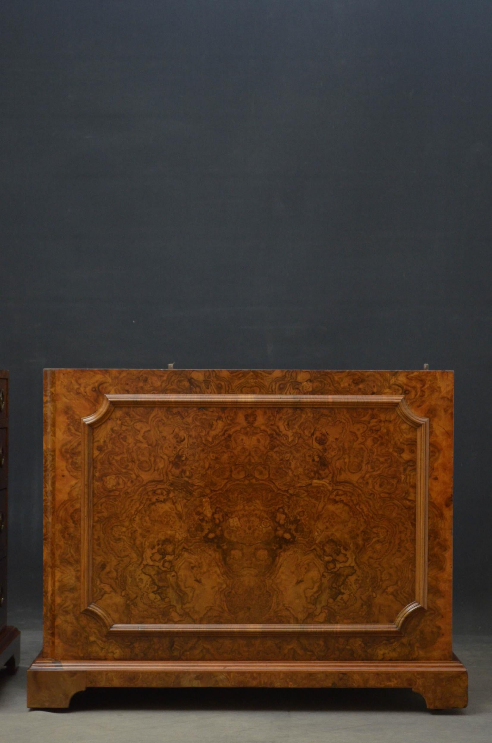 Superb Quality Victorian Burr Walnut Pedestal Desk 3