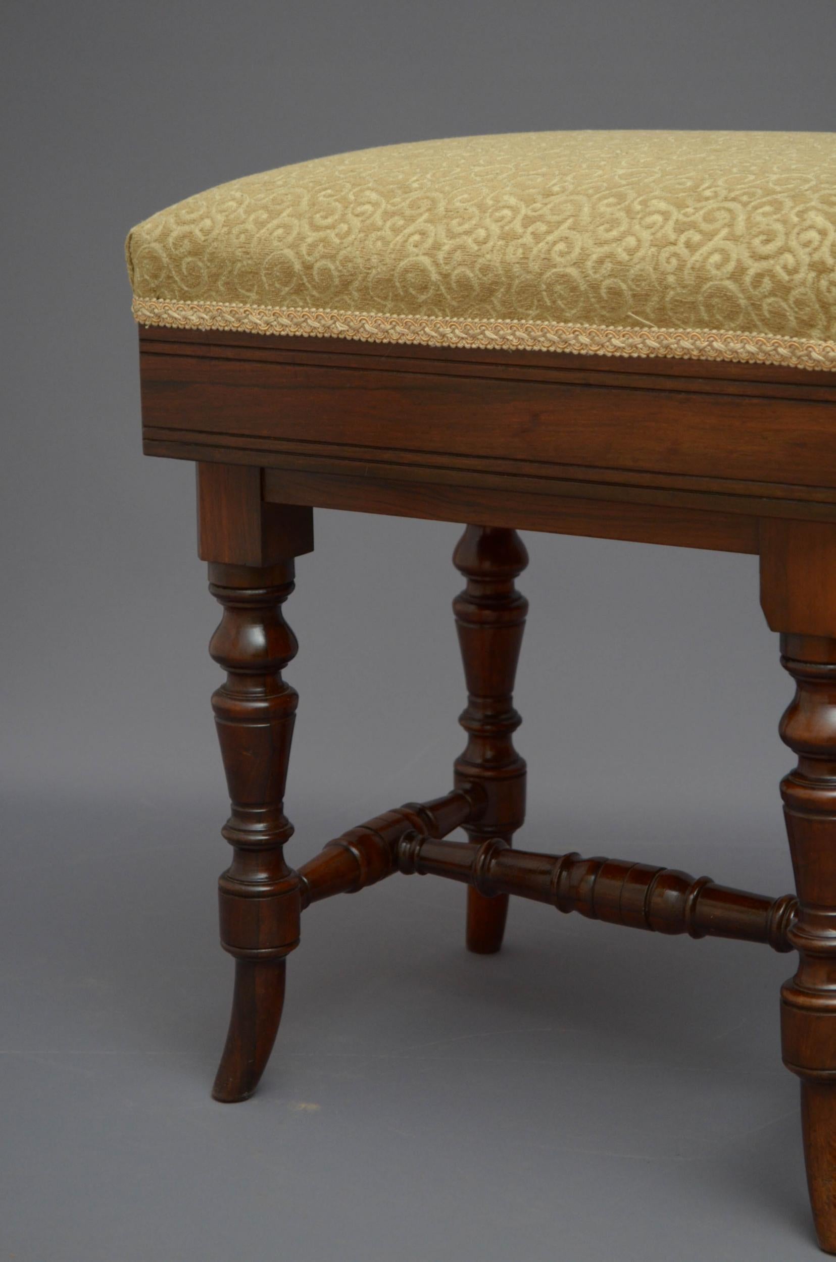 Superb Quality Victorian Stool in Rosewood In Good Condition For Sale In Whaley Bridge, GB