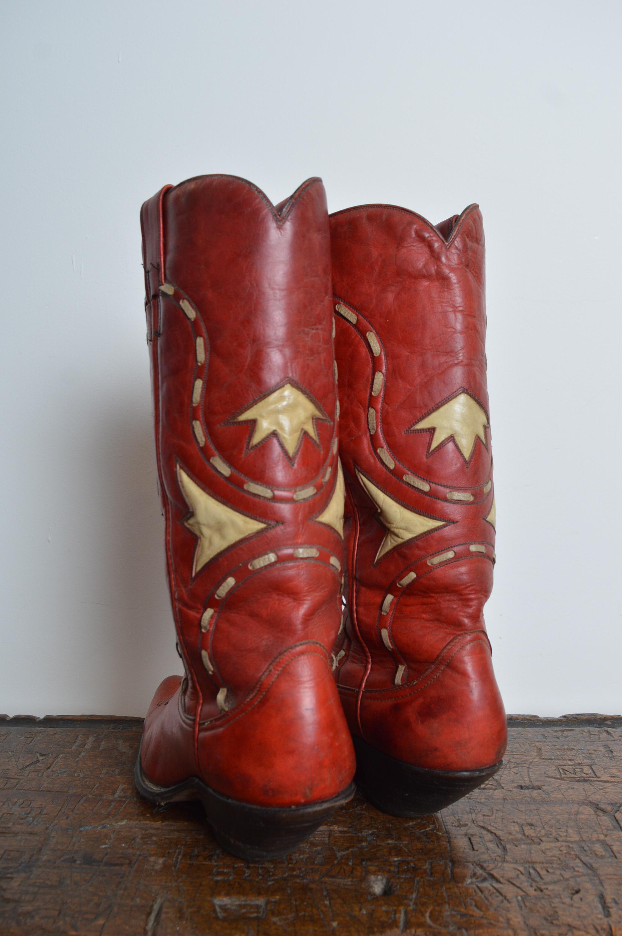 Superb Quality Vintage Cowboy Boots in Red & White Leather Circa 1950. For Sale 5