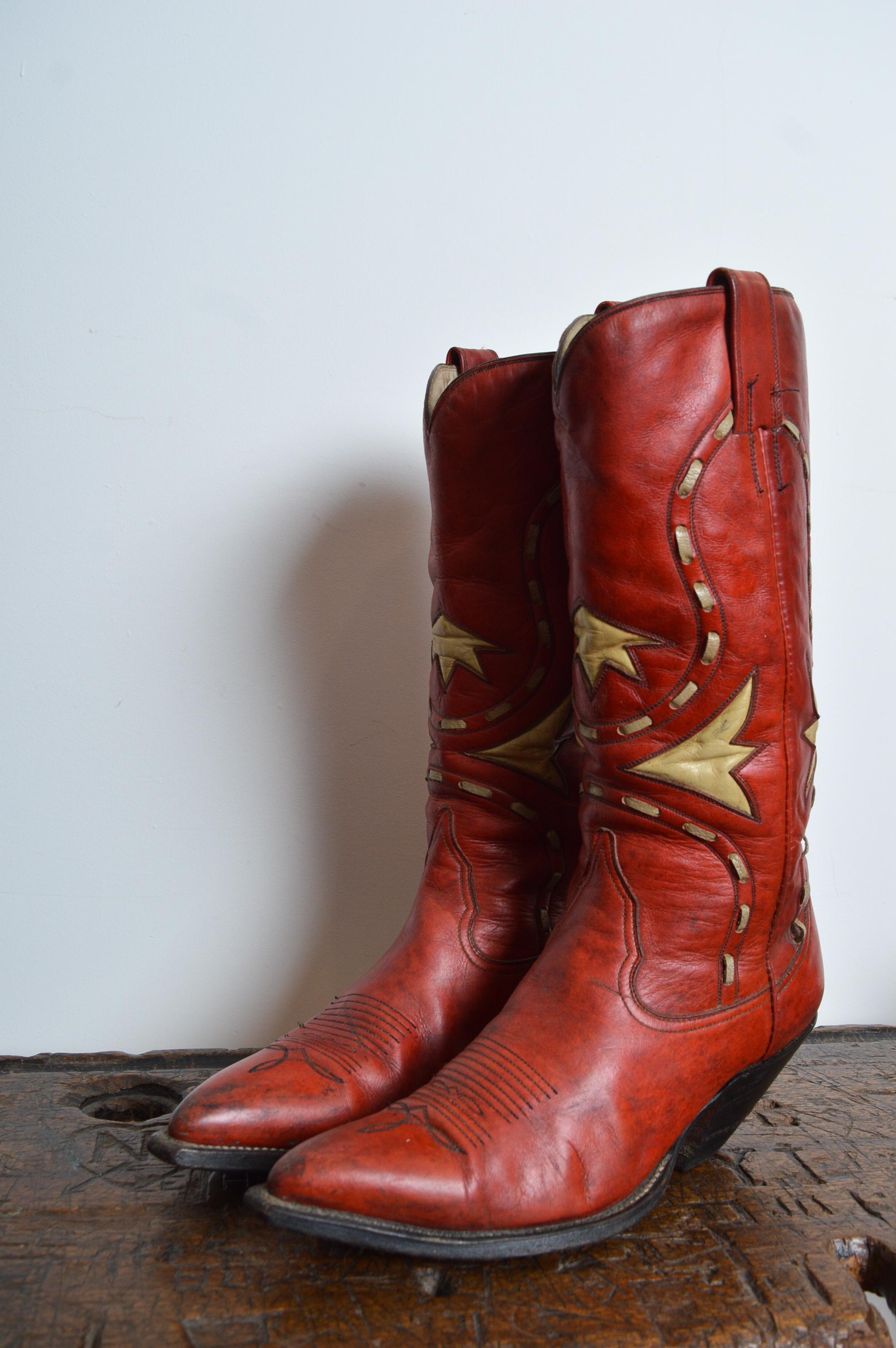 Brown Superb Quality Vintage Cowboy Boots in Red & White Leather Circa 1950. For Sale