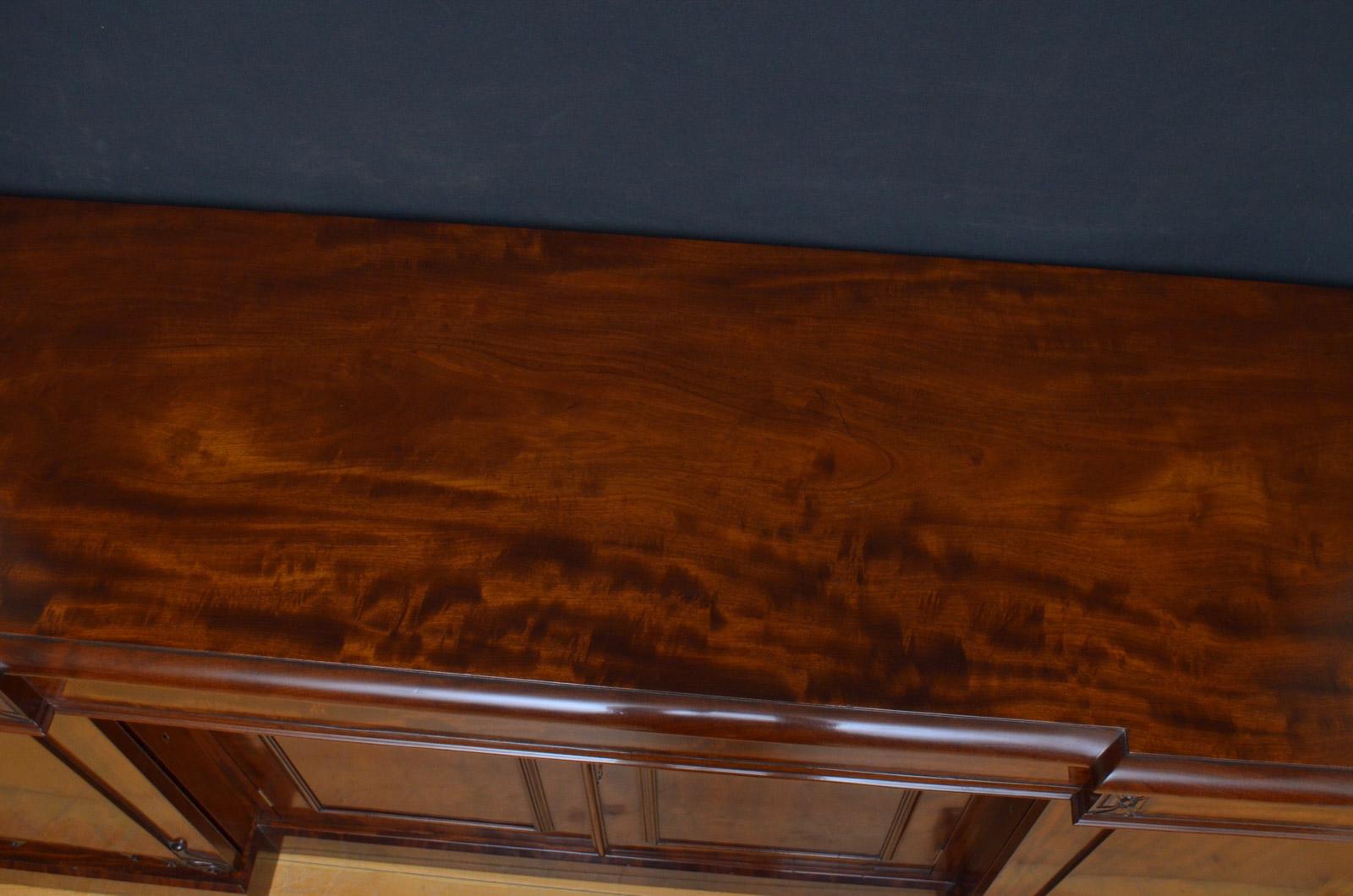 Superb Quality William IV Mahogany Sideboard In Good Condition In Whaley Bridge, GB