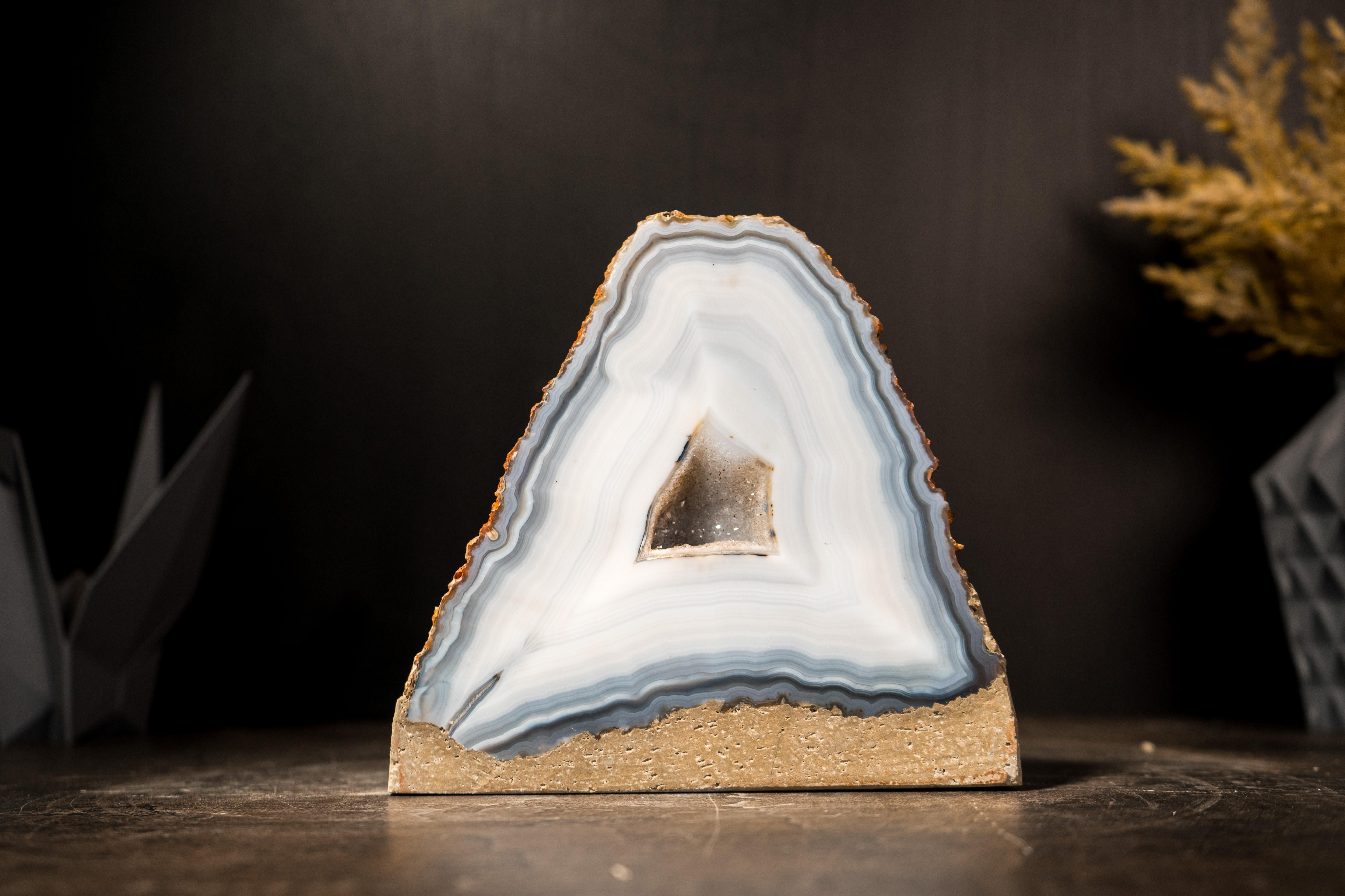 Rare géode d'agate dentelle bleue et blanche, agate de qualité collection en vente 6