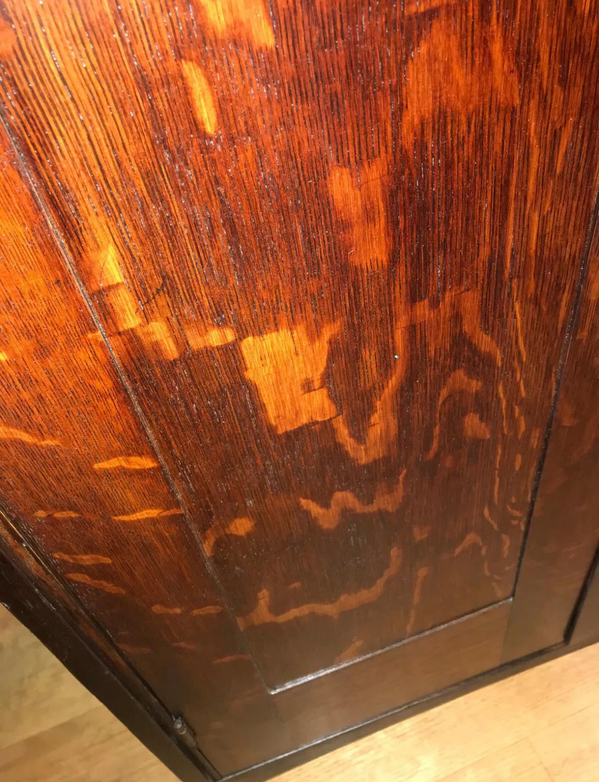 SUPERB  Armadio Gustav Stickley  c. 1904  in ottime condizioni - W7216 in vendita 3