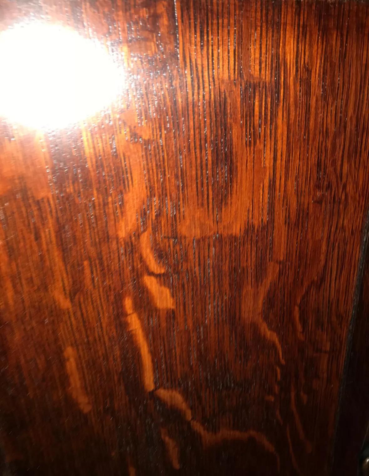 SUPERB  Armadio Gustav Stickley  c. 1904  in ottime condizioni - W7216 in vendita 1