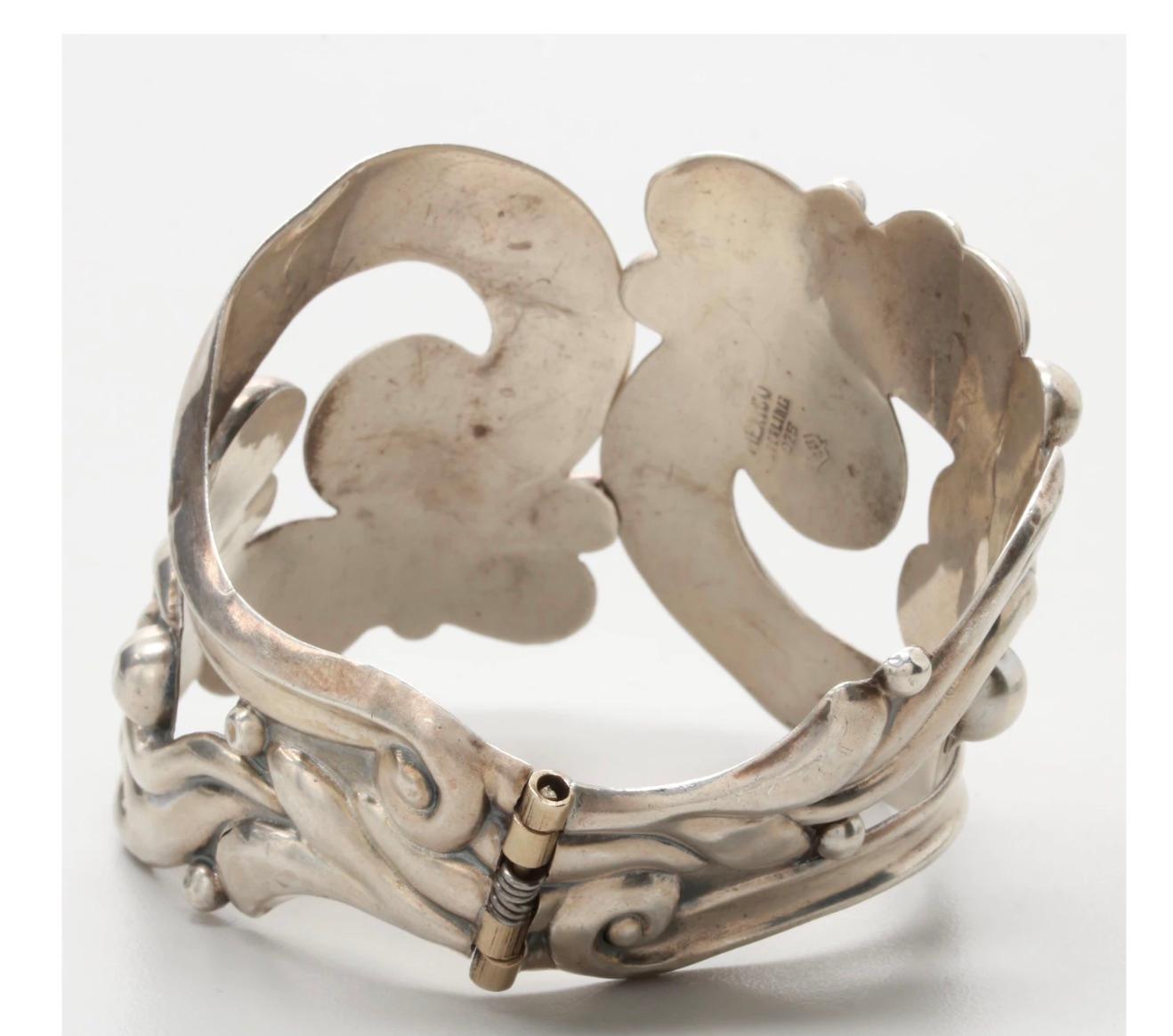 Artisan Superb Rare Mexico Sterling Silver Clamper Bracelet c. 1940s by Antonio Pineda For Sale