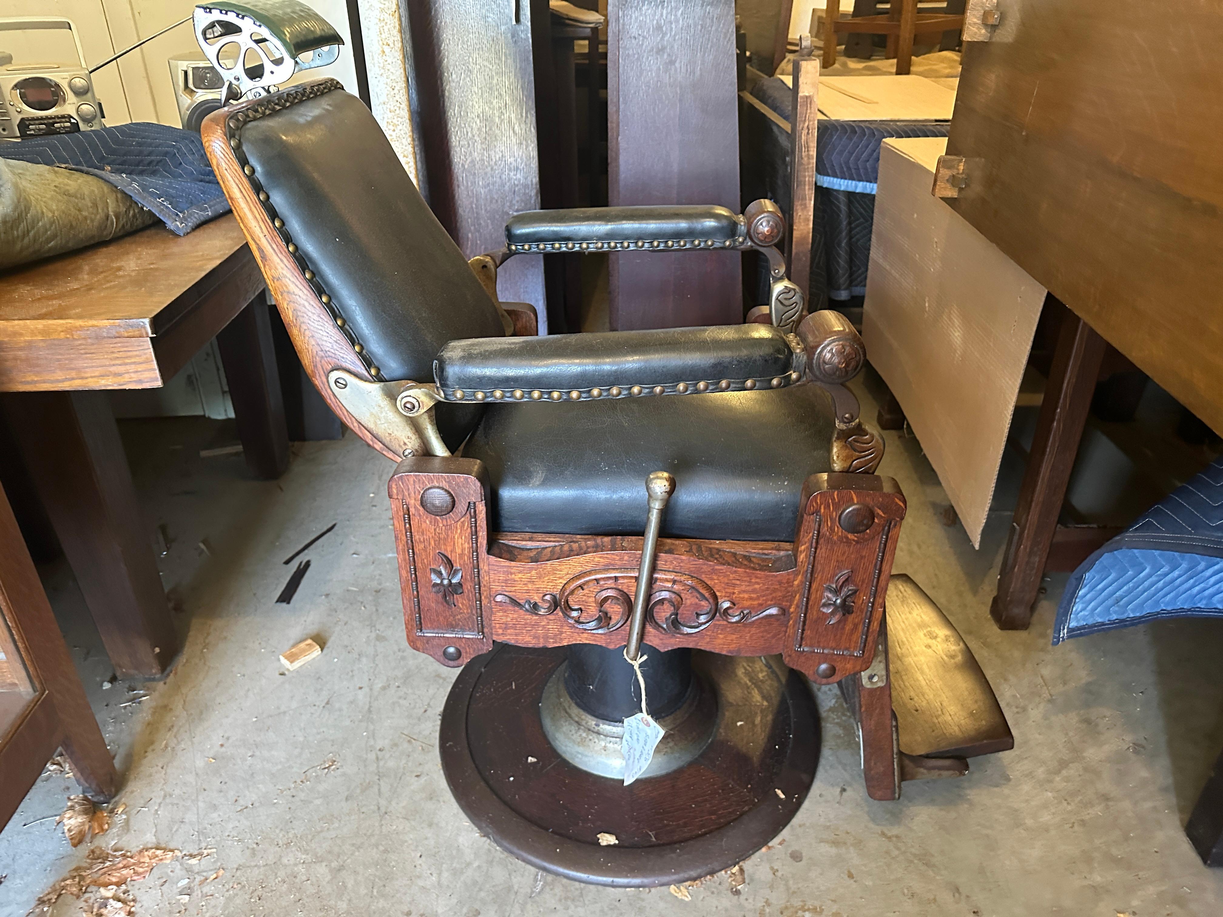 SUPERB Rare Quarter-Sawn Oak Barber Chair For Sale 6