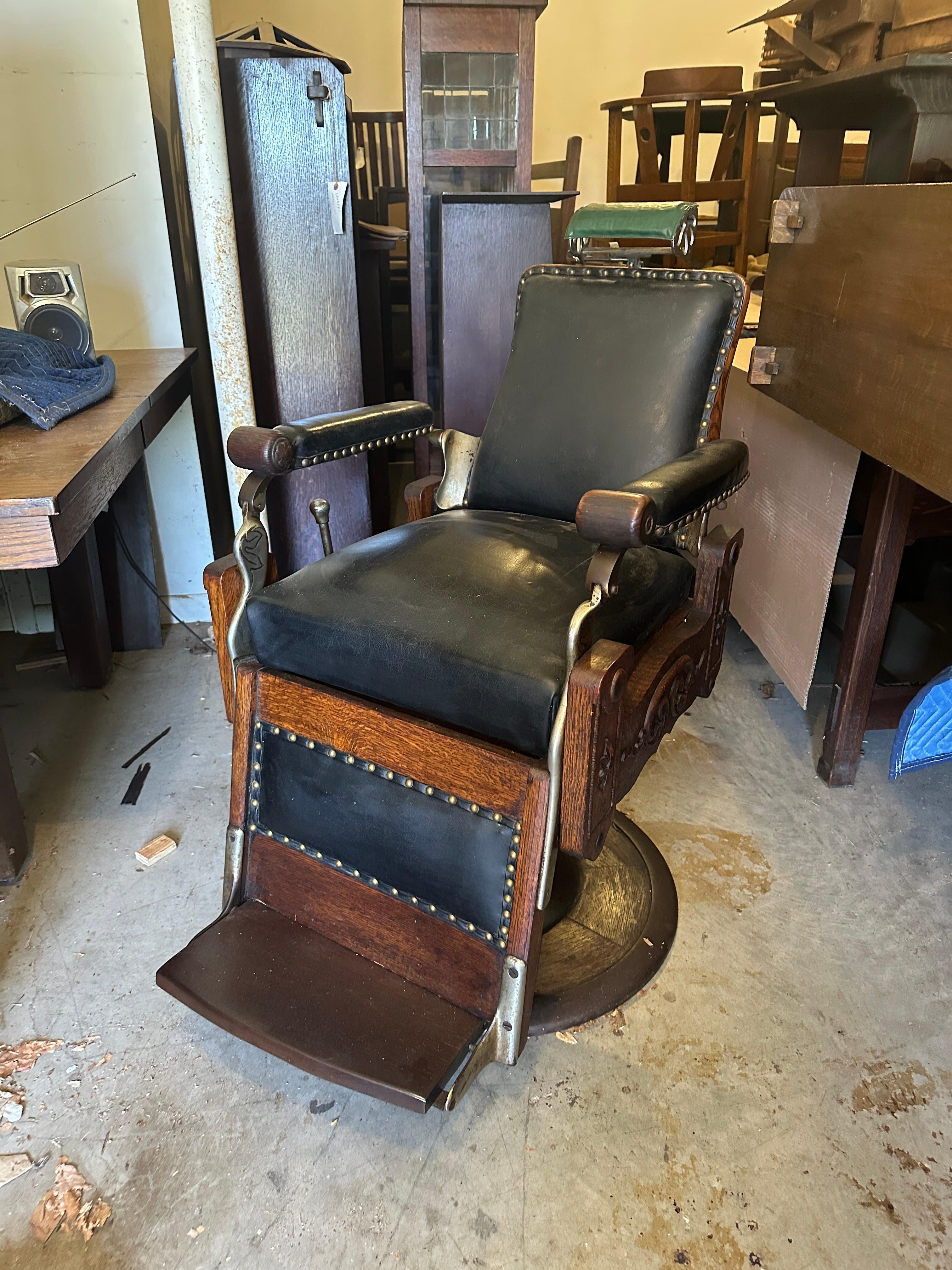 Arts and Crafts SUPERB Rare Quarter-Sawn Oak Barber Chair For Sale