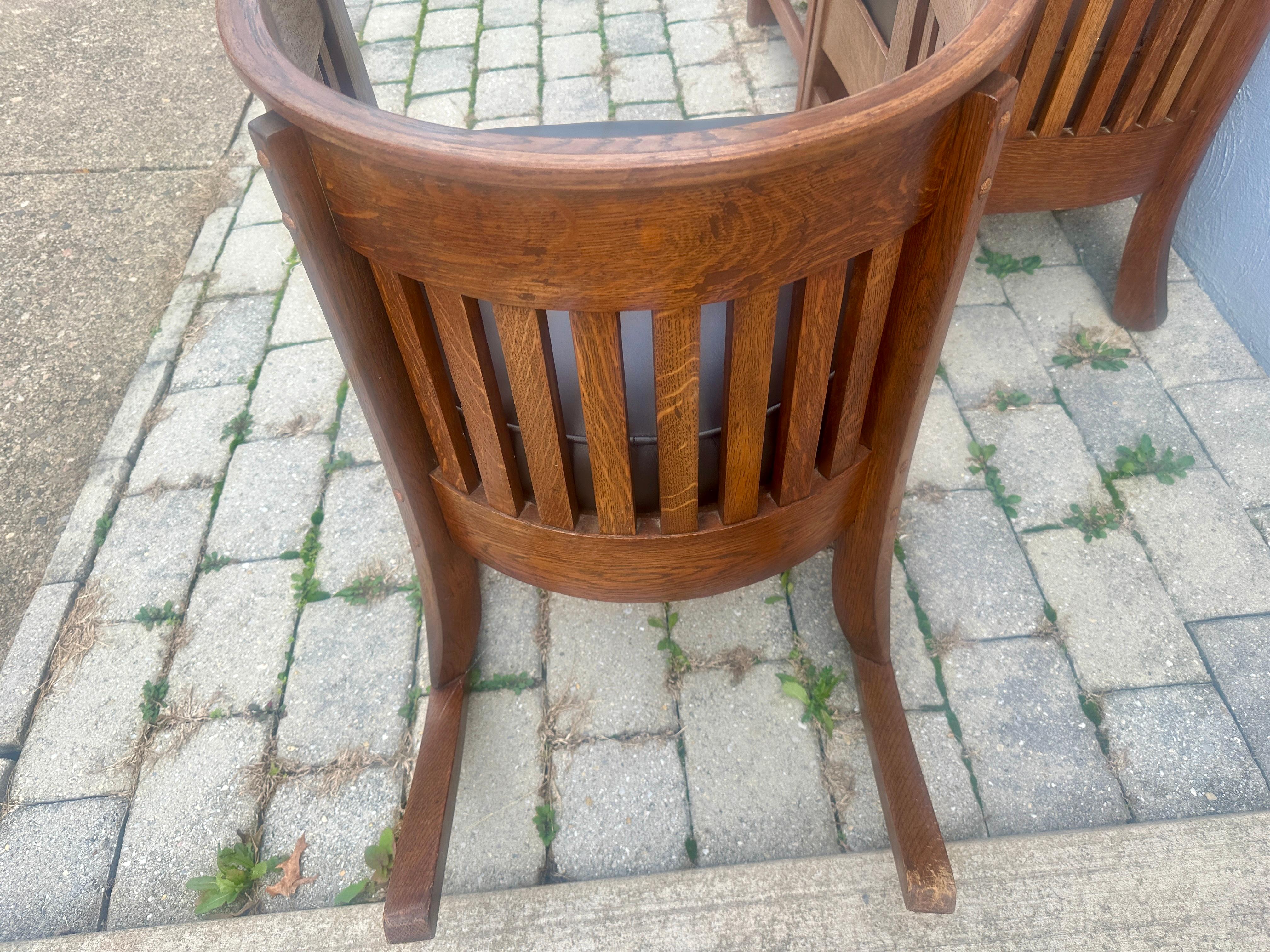 SUPERB Seltener Satz von vier (4) Plial Brothers Stühlen - Stickley Era - W8379 (amerikanisch) im Angebot