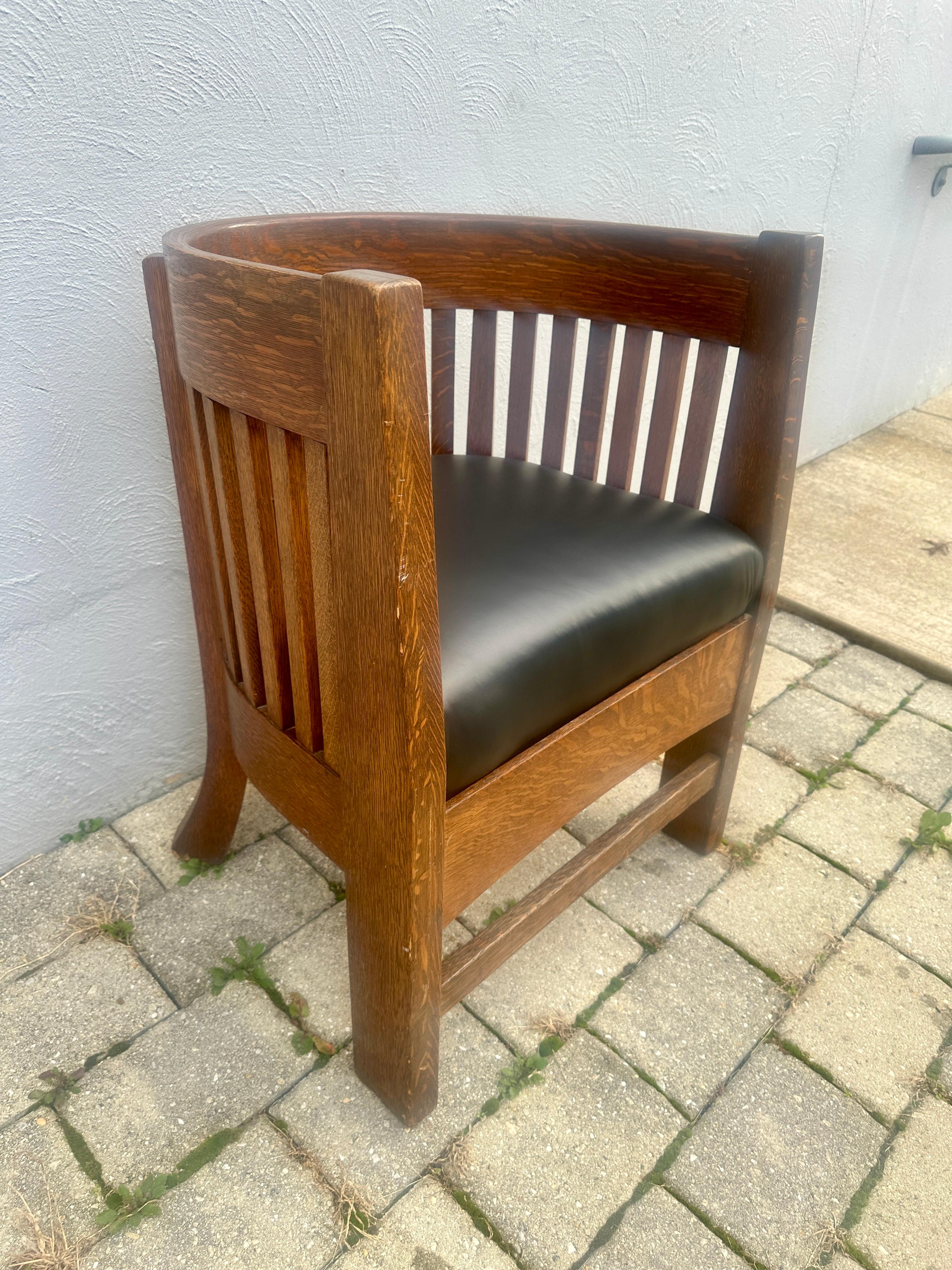 SUPERB Seltener Satz von vier (4) Plial Brothers Stühlen - Stickley Era - W8379 (20. Jahrhundert) im Angebot