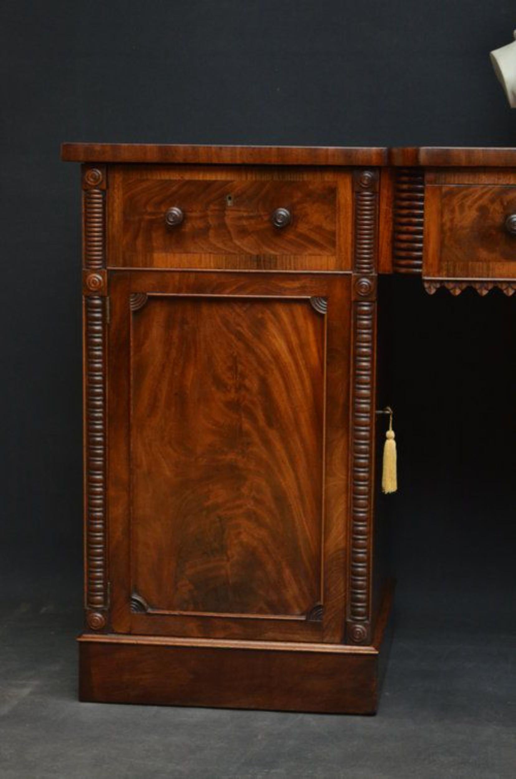 19th Century Superb Regency Sideboard in Mahogany For Sale
