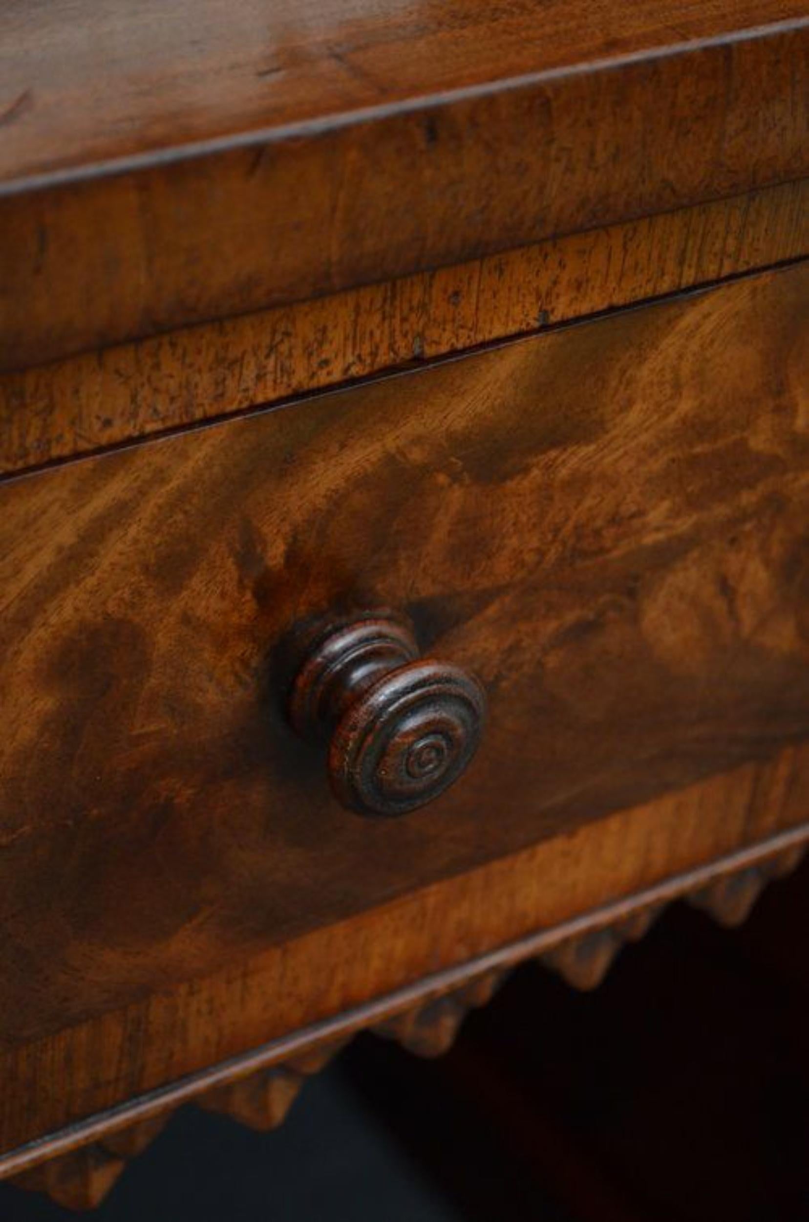 Superb Regency Sideboard in Mahogany For Sale 1