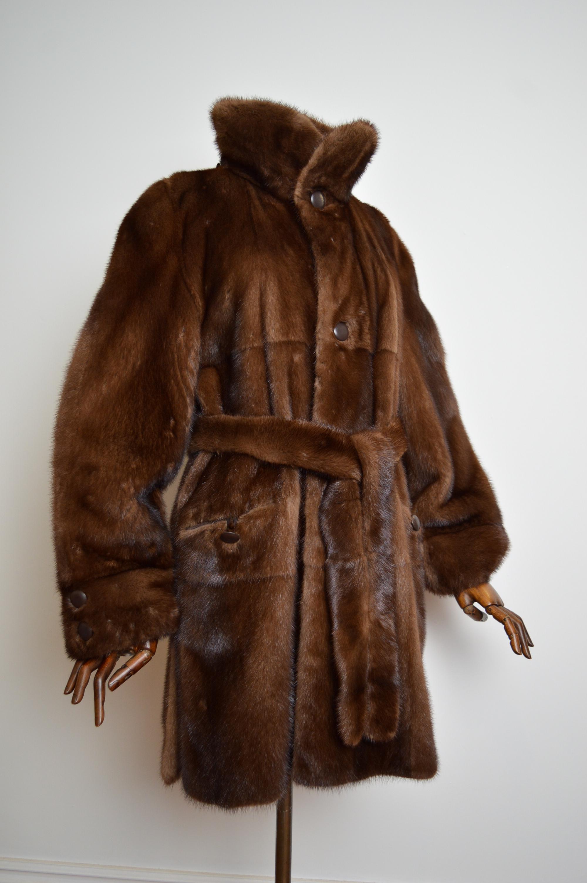 Superb Reversible Vintage Belted Mink Fur Coat & Suede Trim Sheepskin Jacket For Sale 6