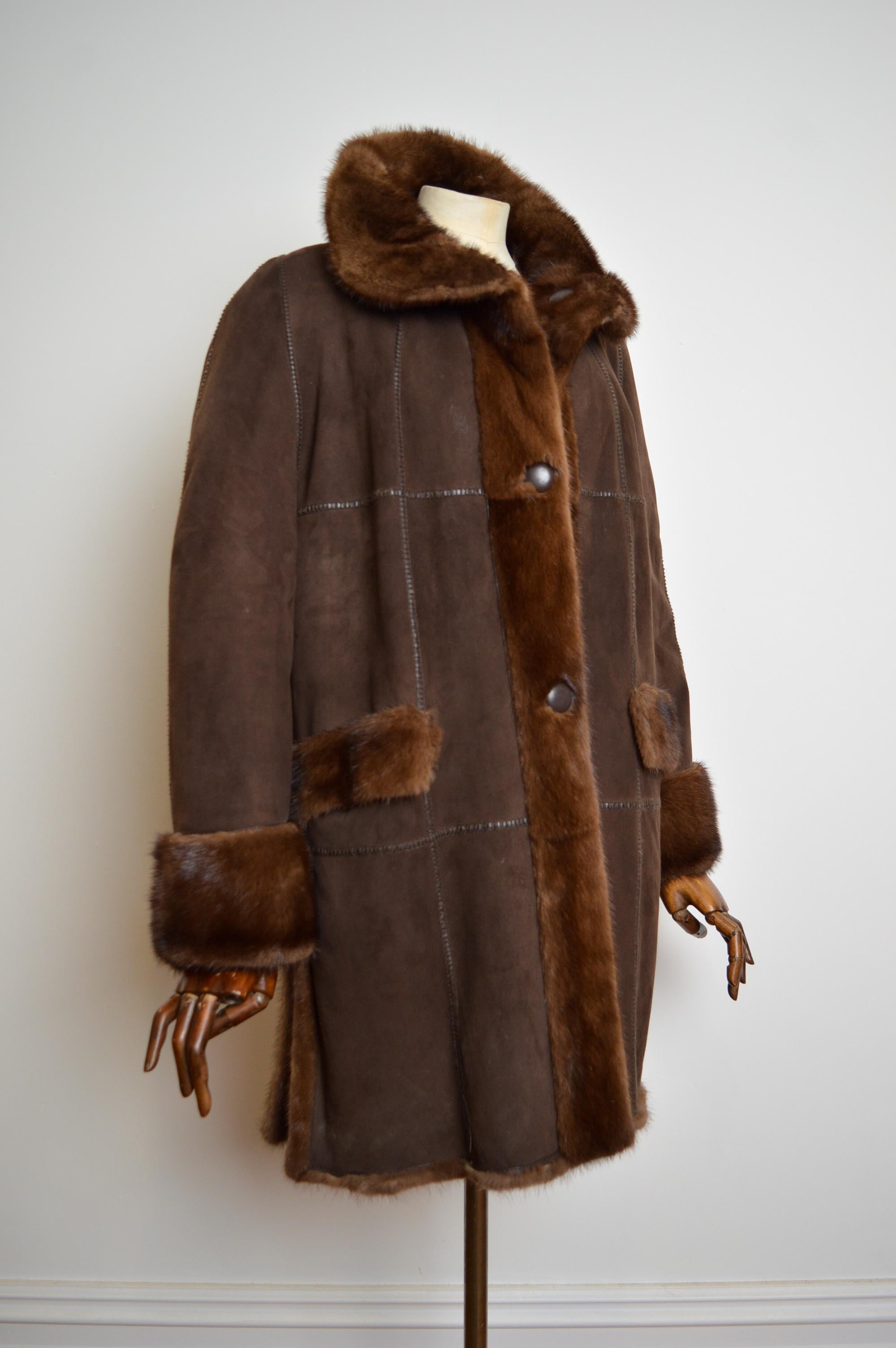 Superb Reversible Vintage Belted Mink Fur Coat & Suede Trim Sheepskin Jacket For Sale 3