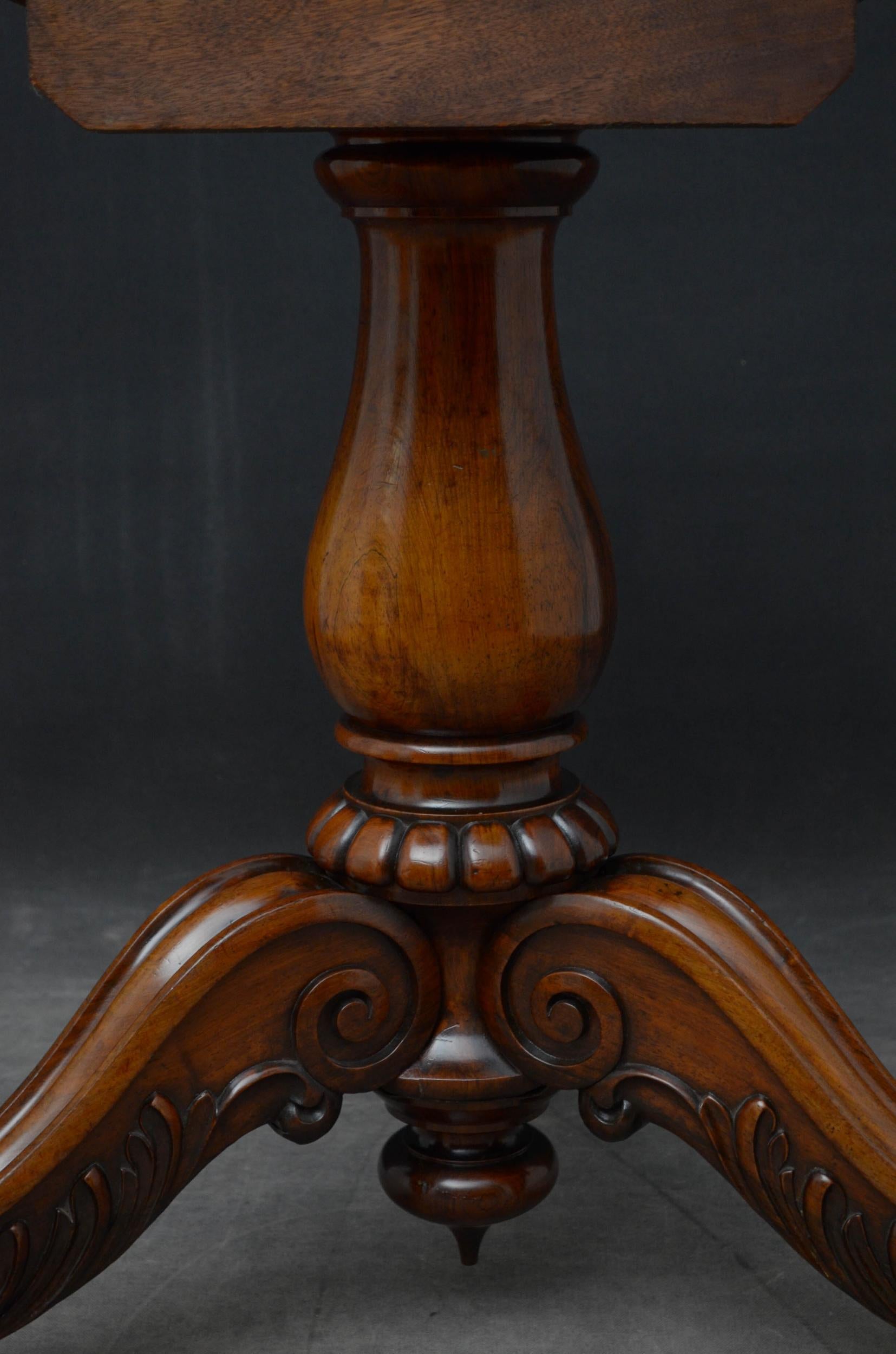 Superb Rosewood Centre Table, Stamped Gillows 7