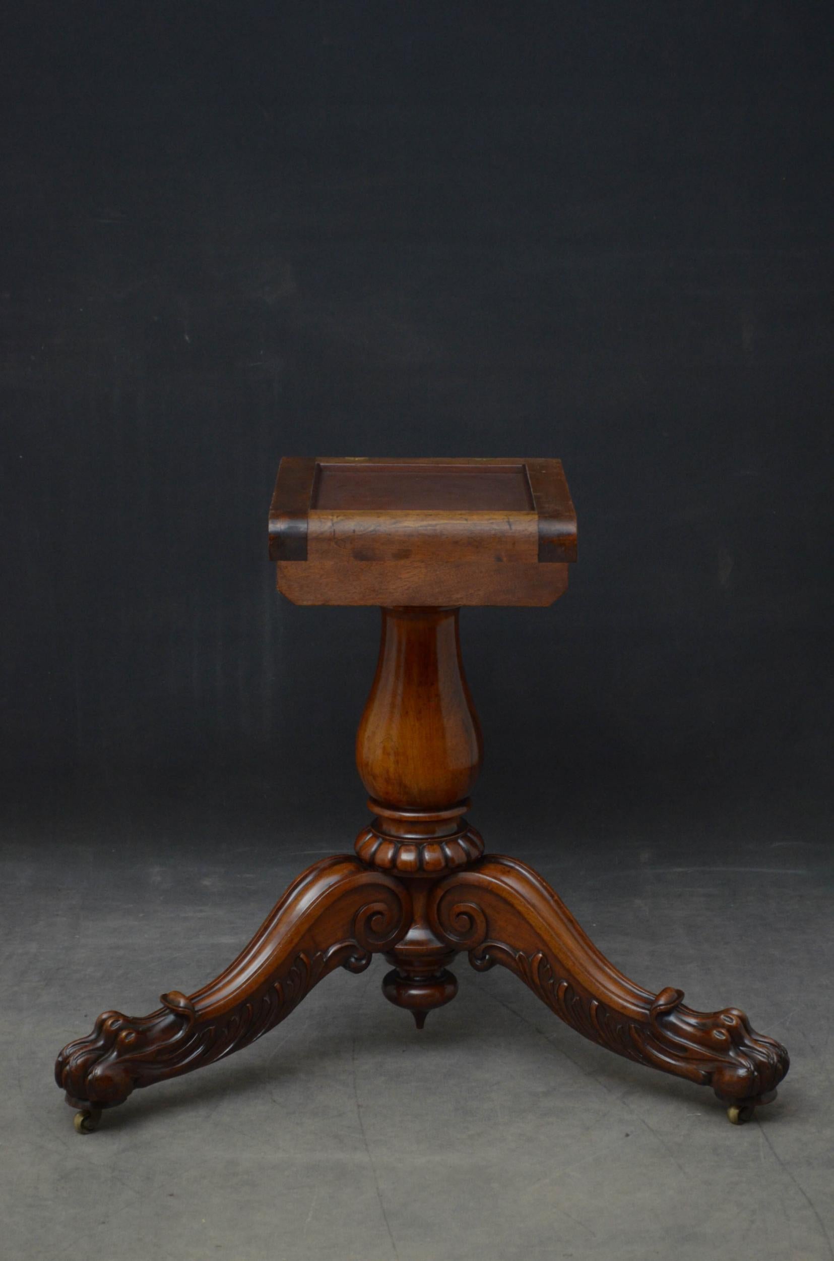Superb Rosewood Centre Table, Stamped Gillows 9
