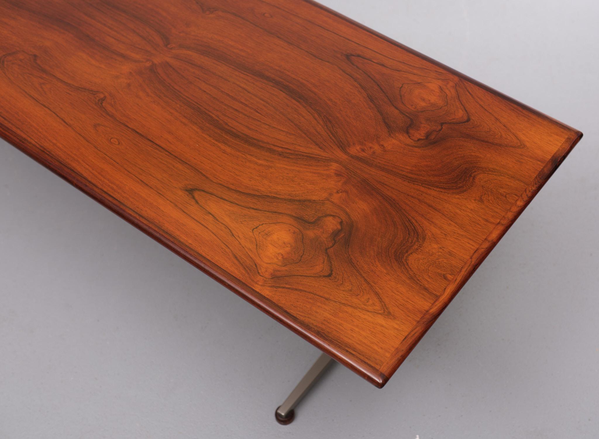 Superb Rosewood Coffee Table 1960 Scandinavian For Sale 2