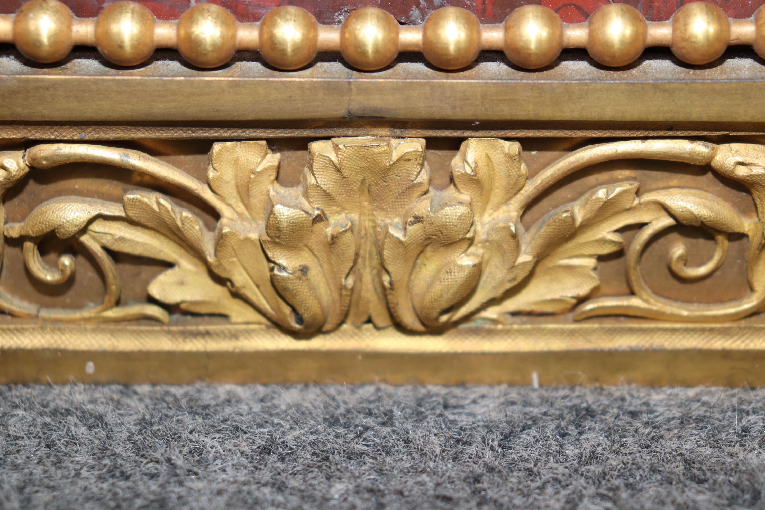 Superbe table d'appoint en forme d'urne en marbre rouge et plateau en verre monté sur bronze en vente 6