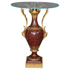 Superbe table d'appoint en forme d'urne en marbre rouge et plateau en verre monté sur bronze