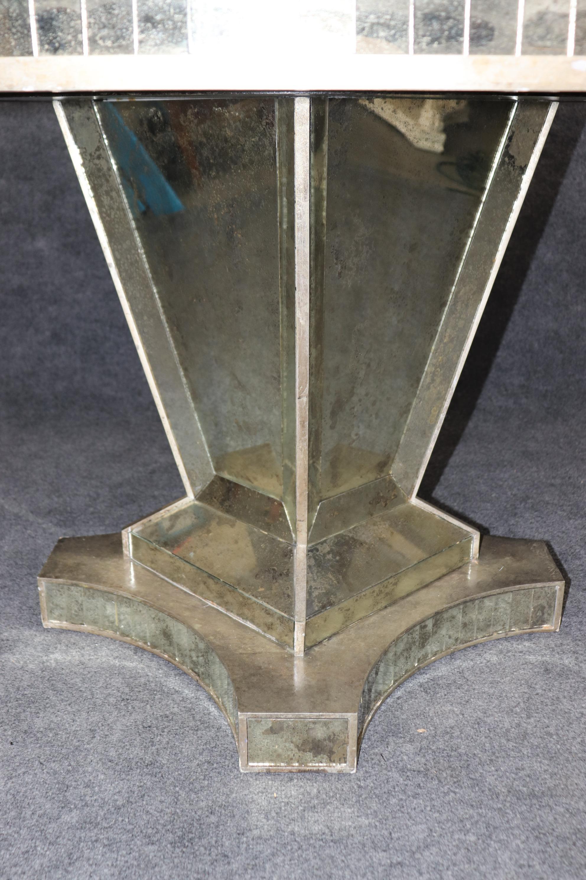 Superb Round Italian Neoclassical Silver Leaf Eglomise Dining Center Table In Good Condition In Swedesboro, NJ
