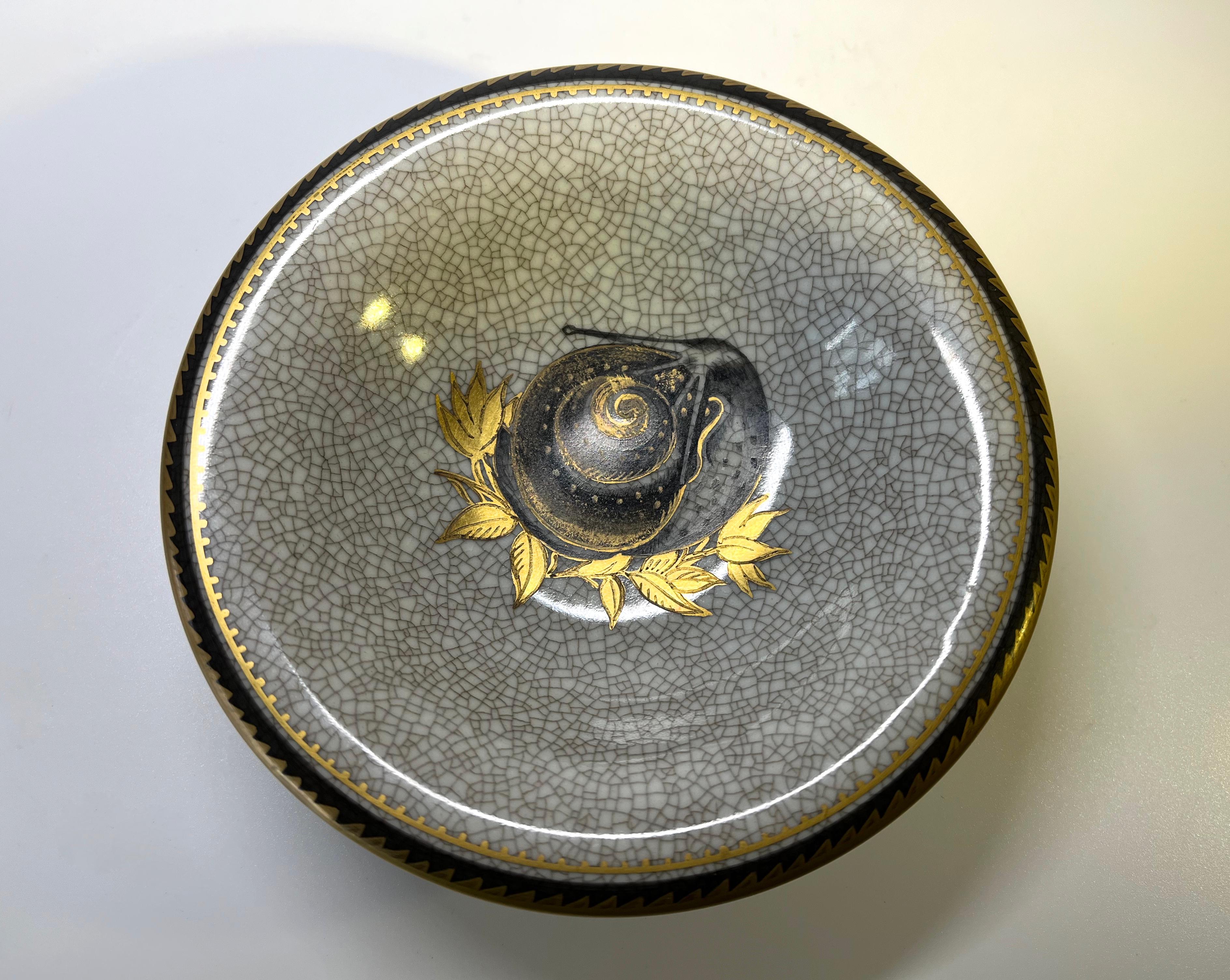Hervorragende Royal Copenhagen Vergoldete Schnecken-Craquelure-Glasur Ornamental Dish #2520 im Zustand „Hervorragend“ im Angebot in Rothley, Leicestershire