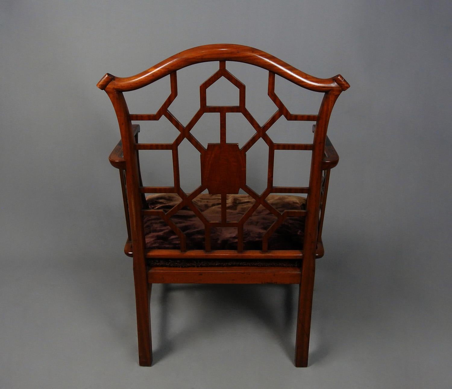 Superb Satinwood and Hand Painted Chinoiserie Cockpen Armchair c. 1900 For Sale 6
