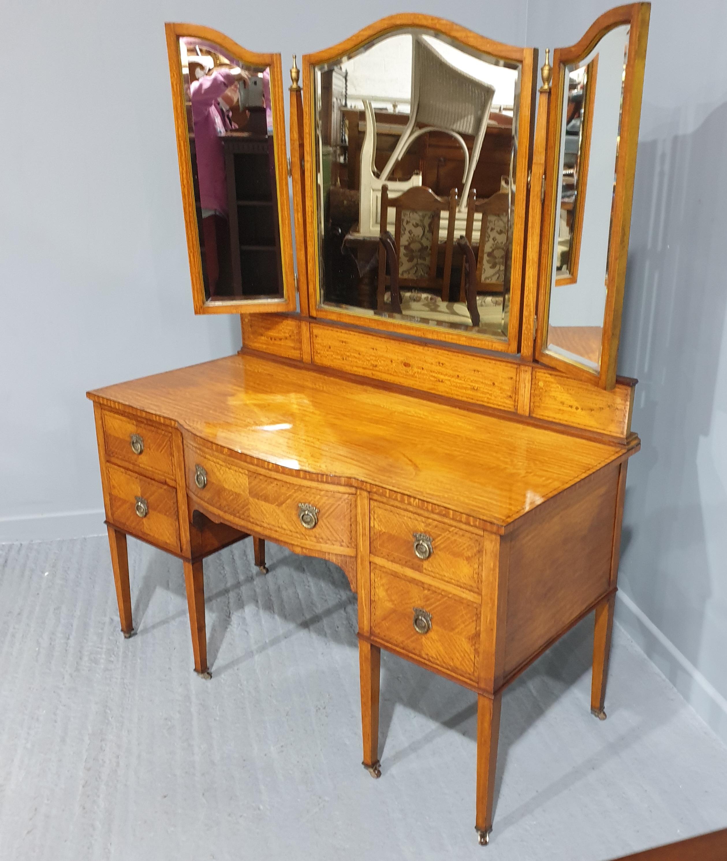Superb Satinwood Dressing Table 7