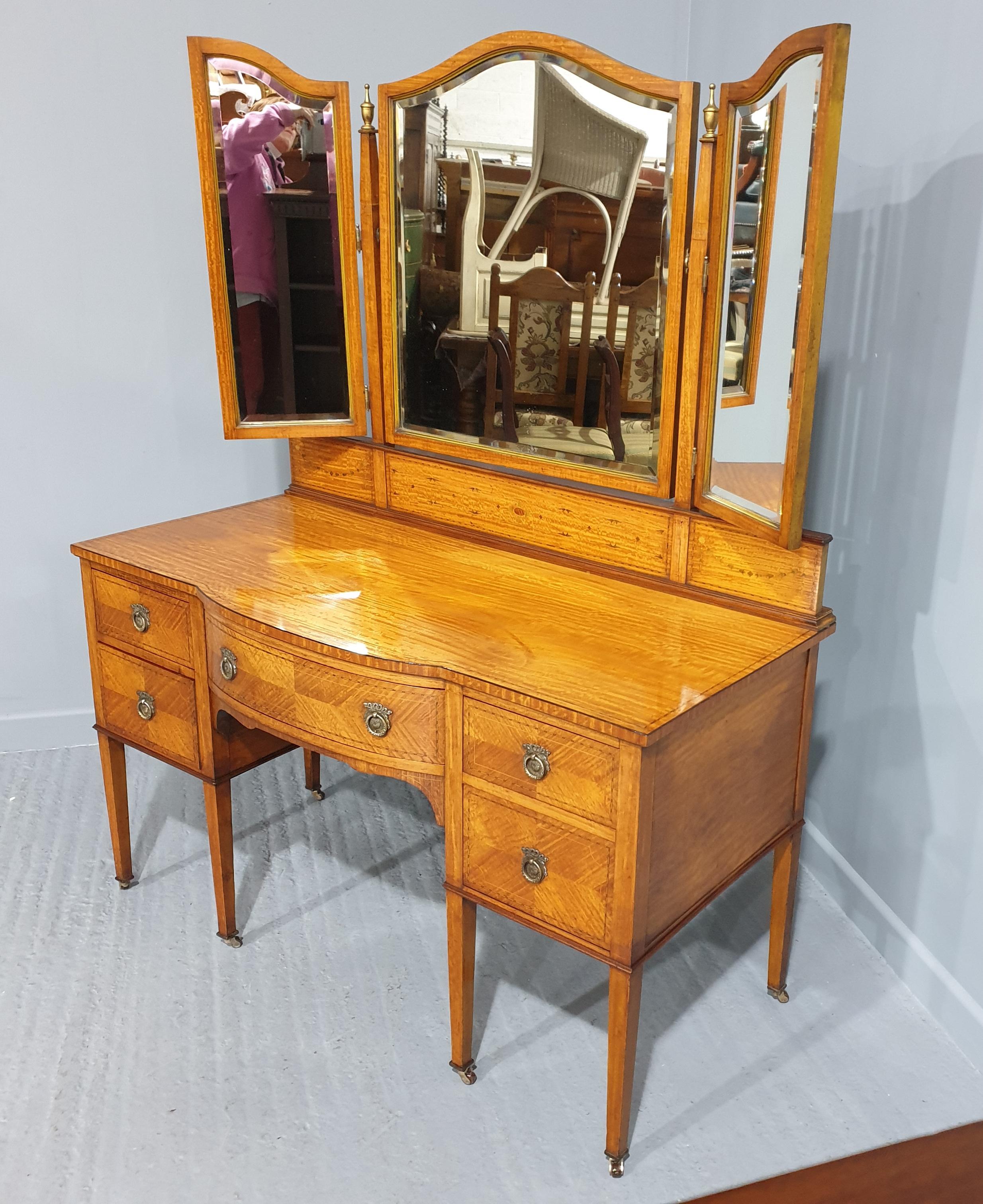Superb Satinwood Dressing Table 8