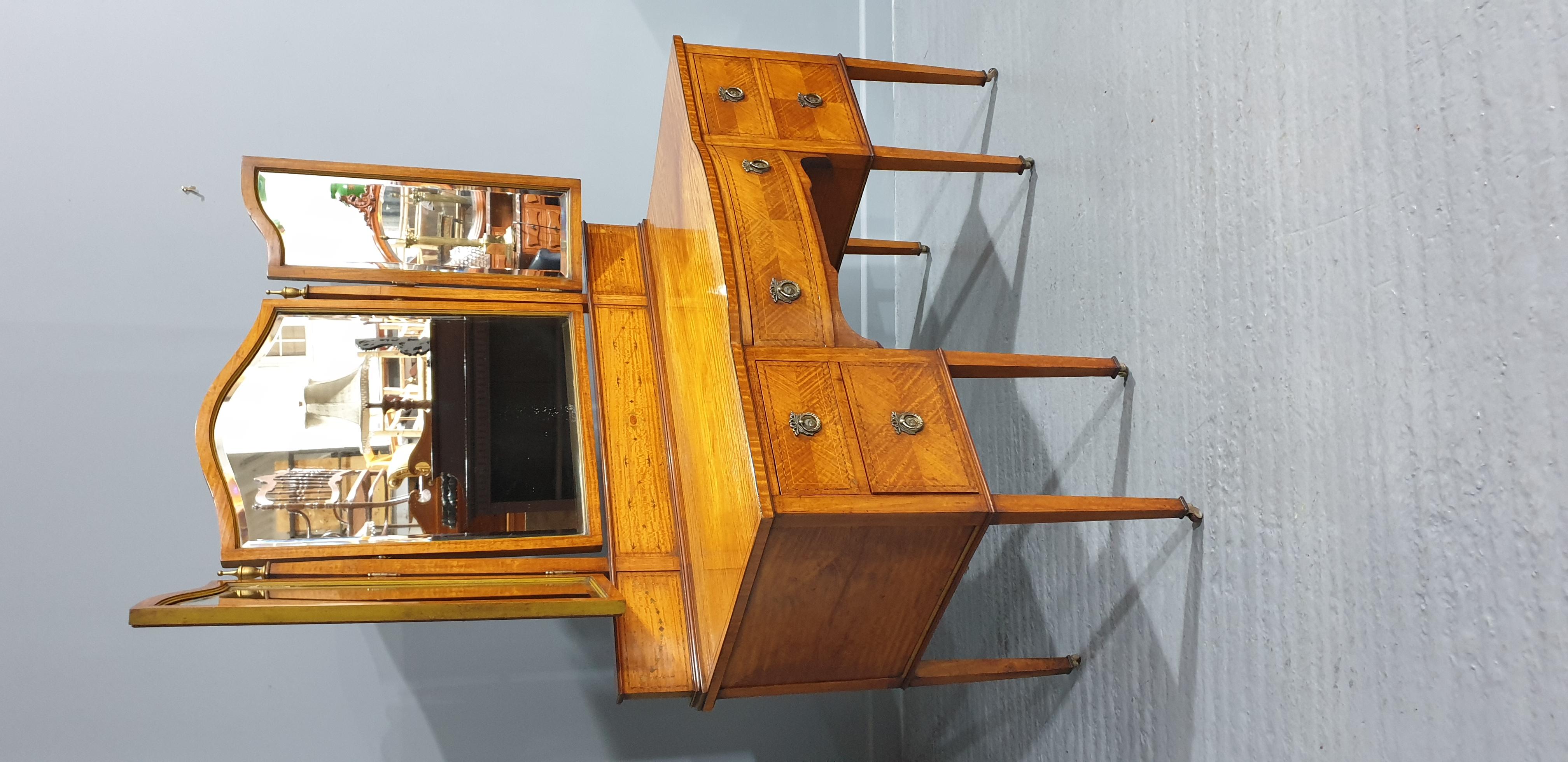 19th Century Superb Satinwood Dressing Table